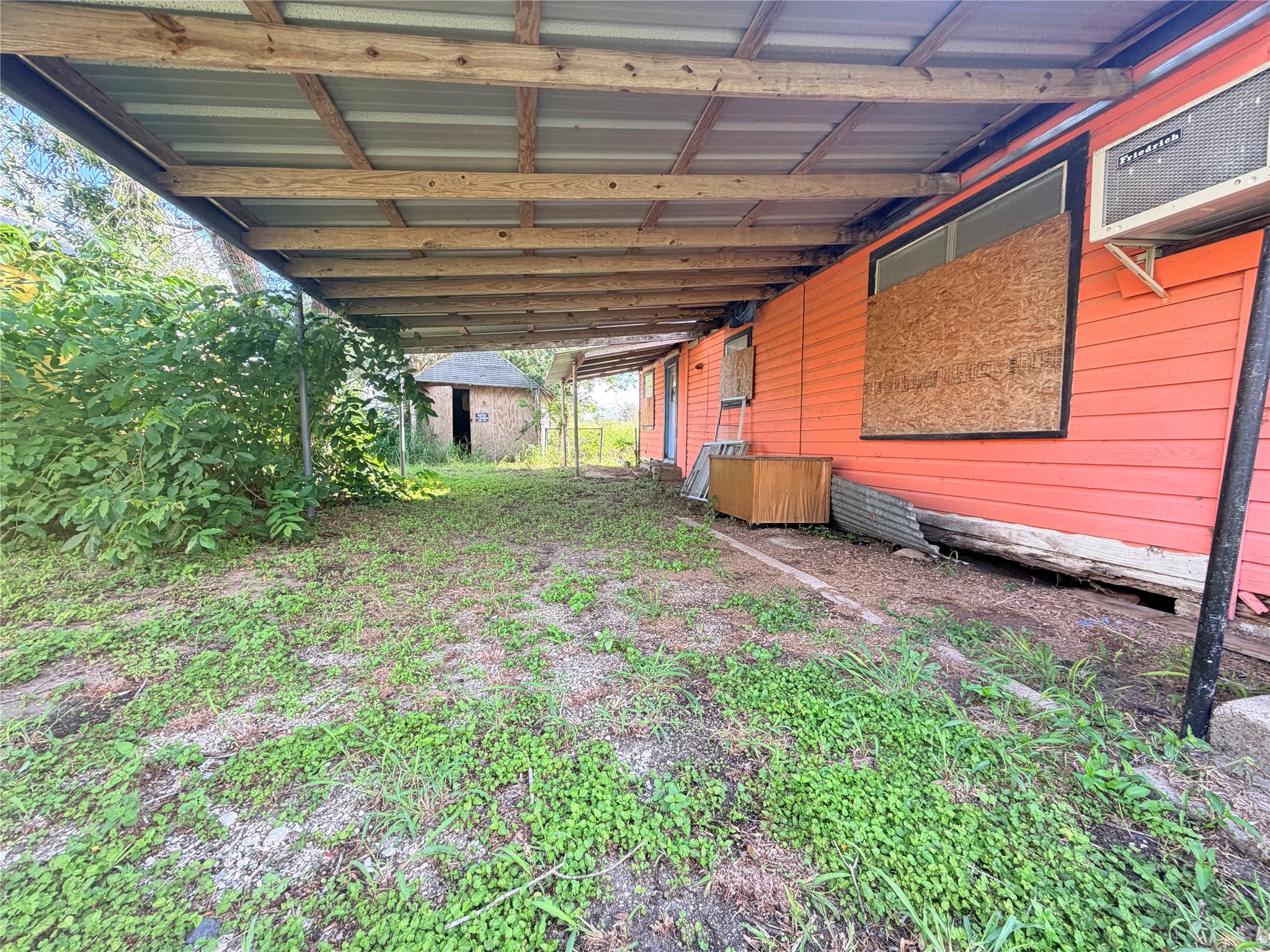 403 E Ward Street Property Photo 6