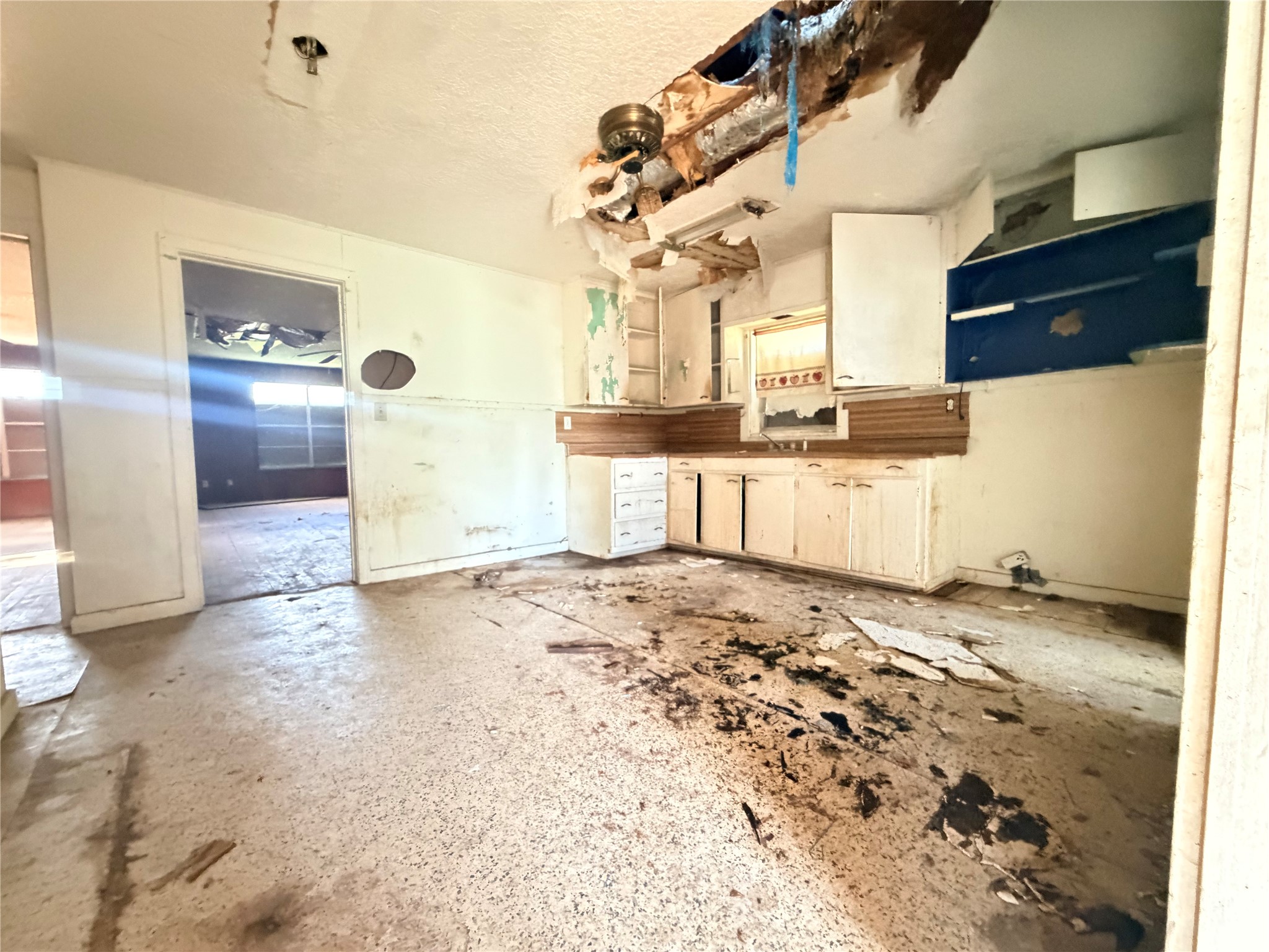 403 E Ward Street Property Photo 14