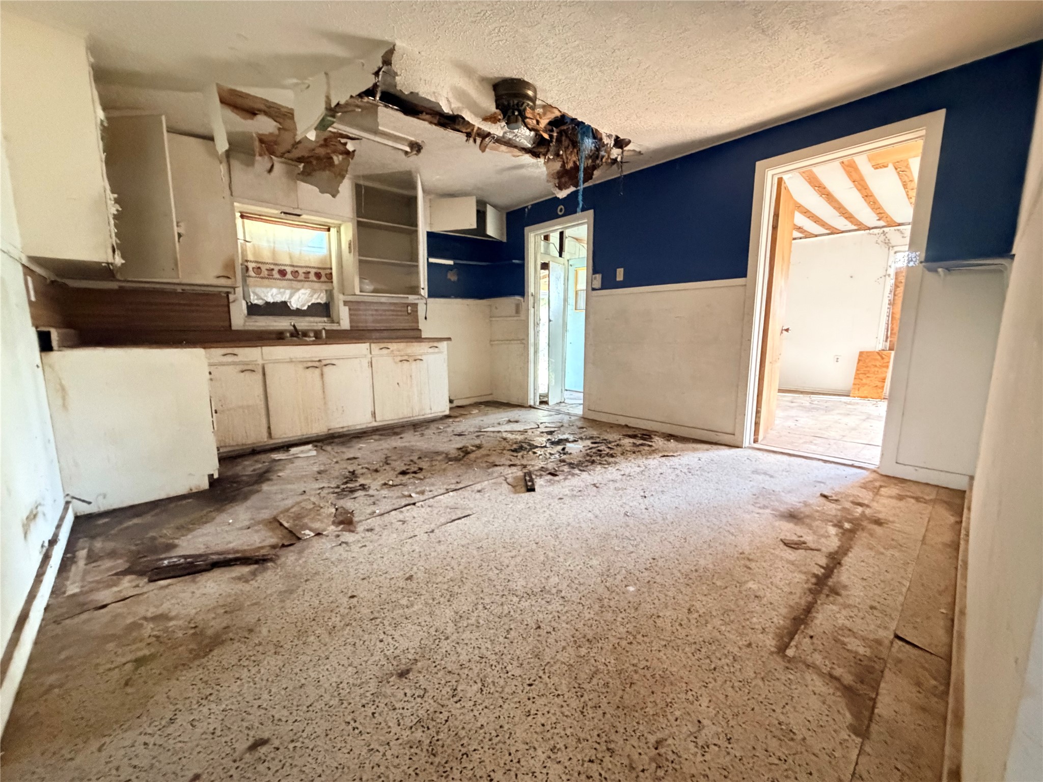 403 E Ward Street Property Photo 15