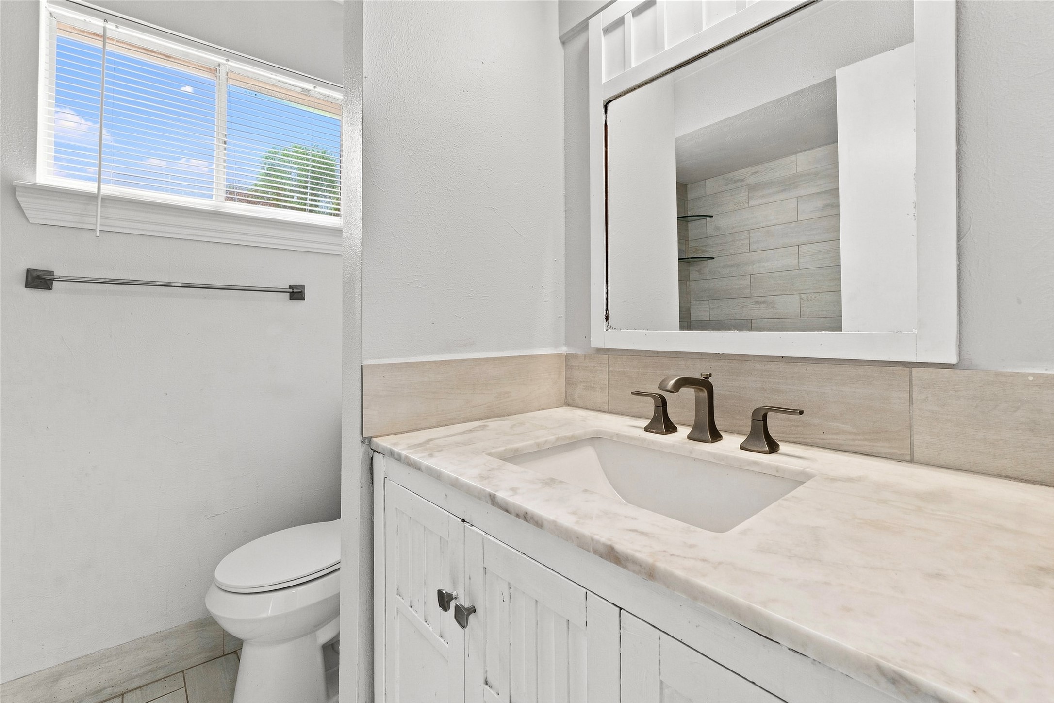 3450 Gary Lane Property Photo 17