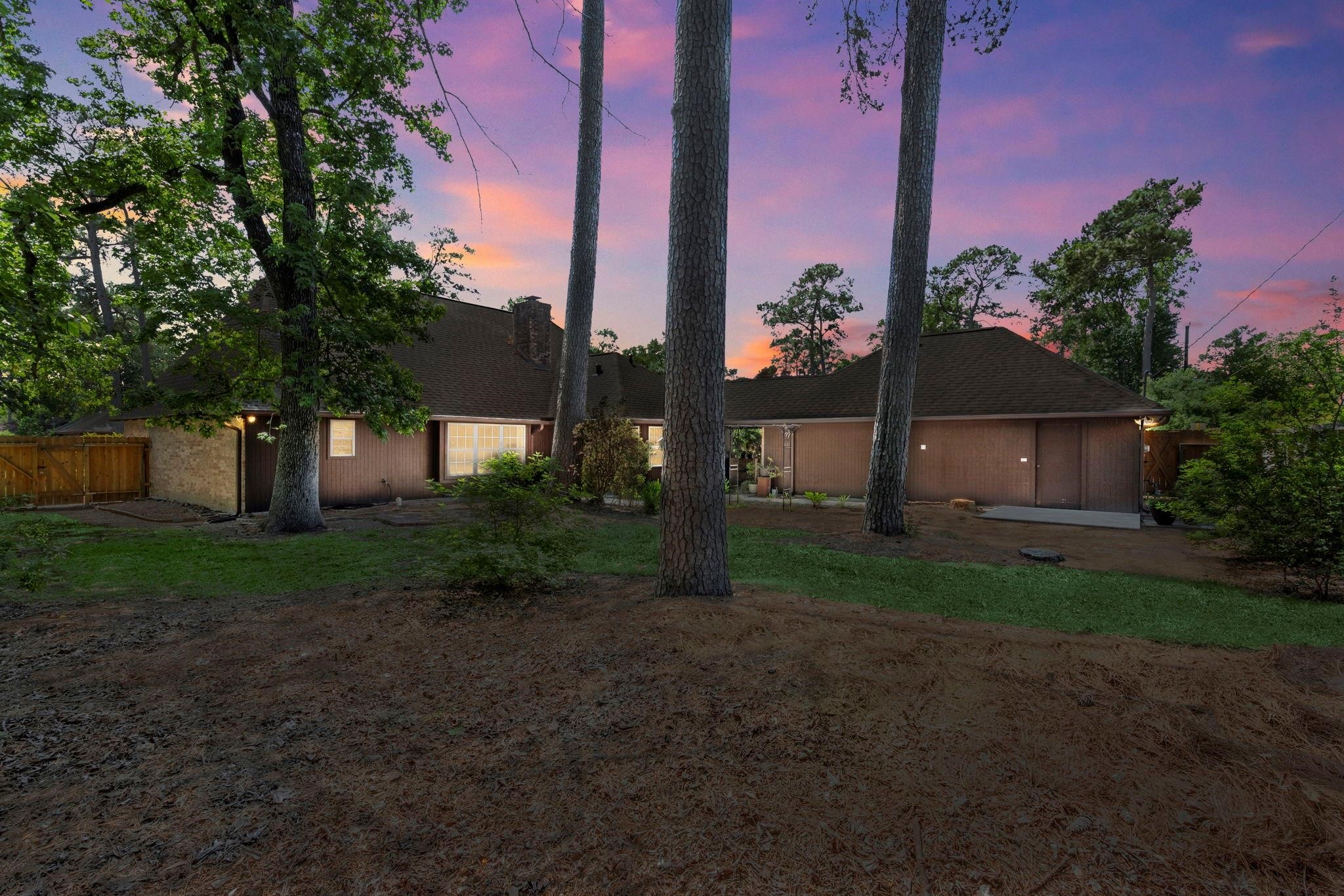 518 Magic Oaks Drive Property Photo 2