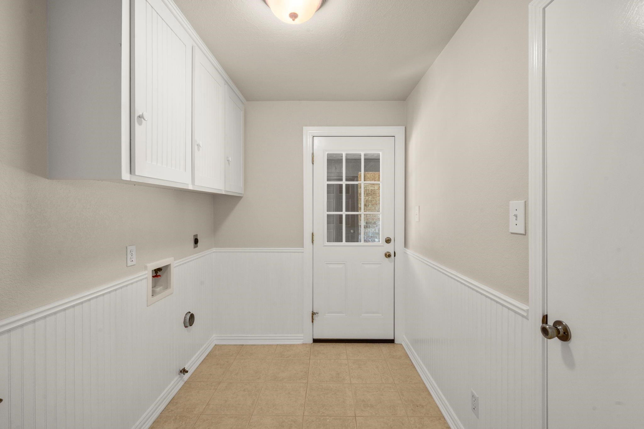 518 Magic Oaks Drive Property Photo 28