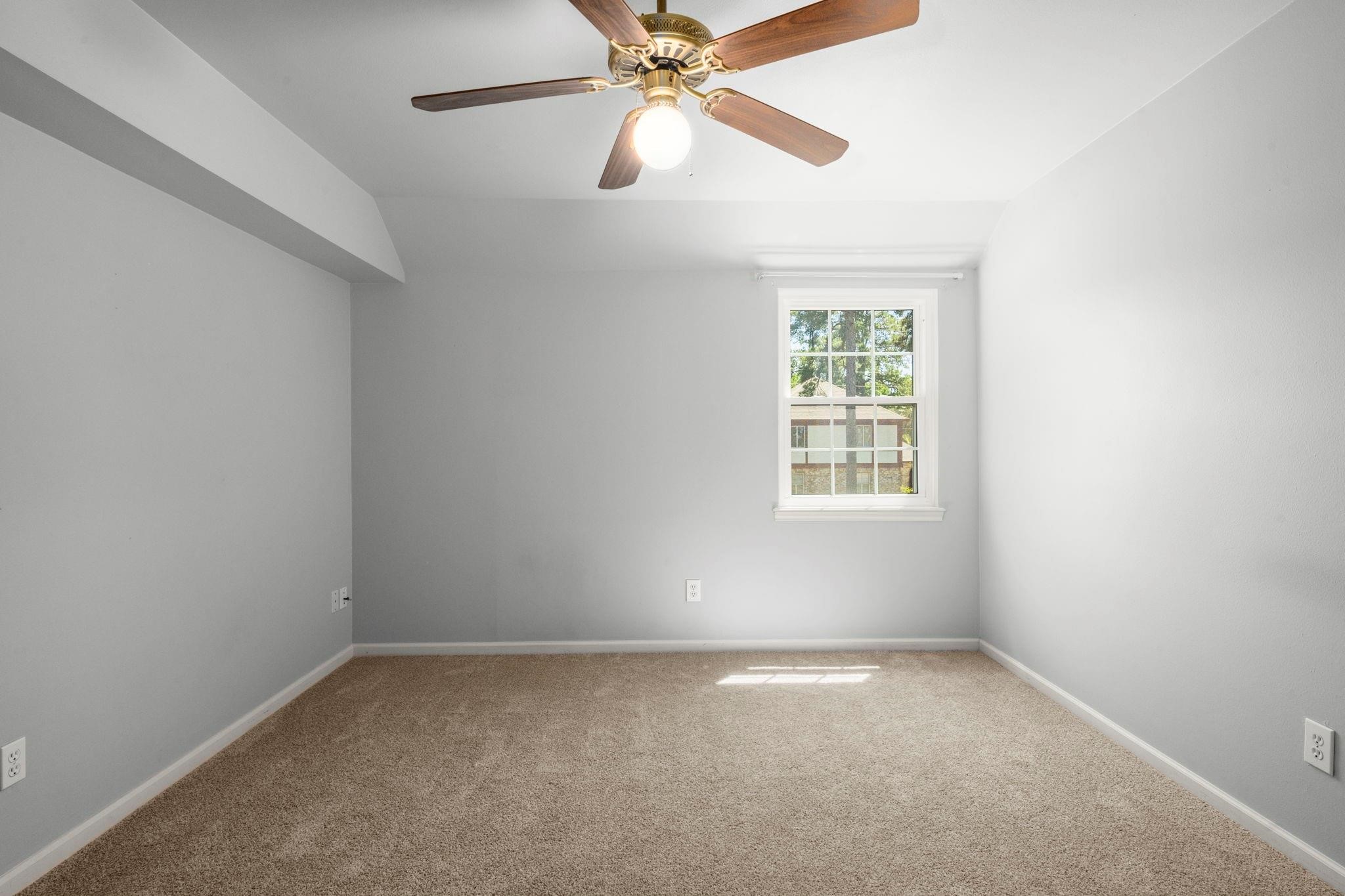 518 Magic Oaks Drive Property Photo 33