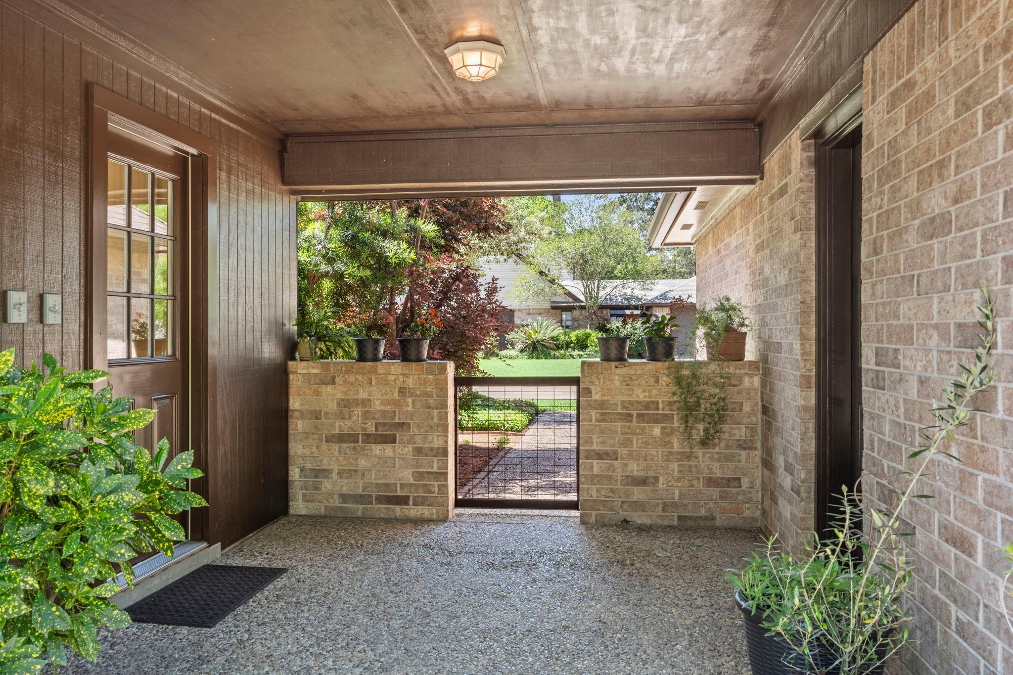 518 Magic Oaks Drive Property Photo 38