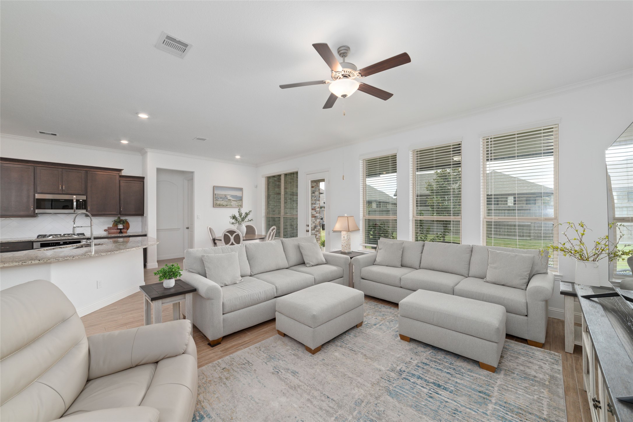 2718 Camellia Avenue Property Photo 13