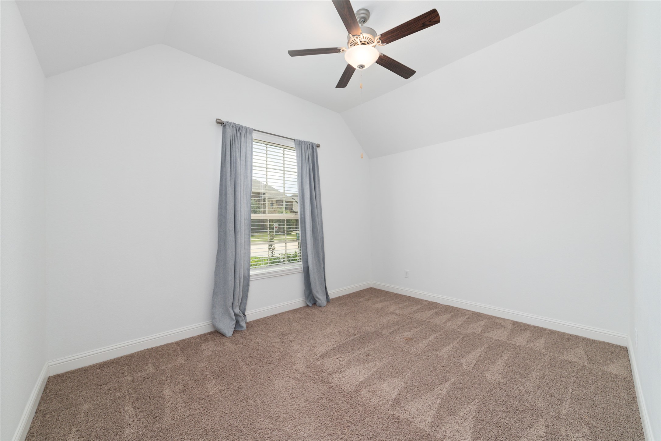 2718 Camellia Avenue Property Photo 21