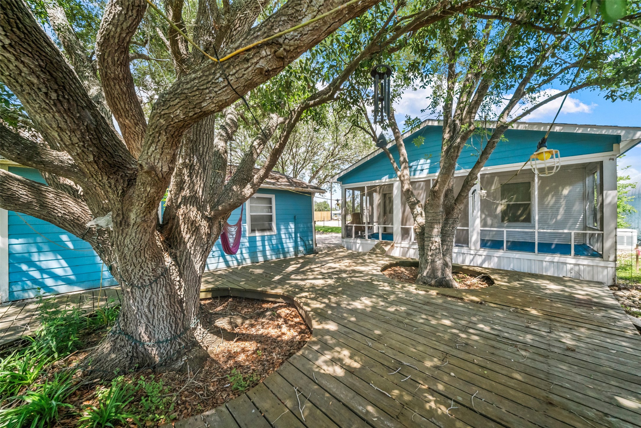 307 Center Street Property Photo 1