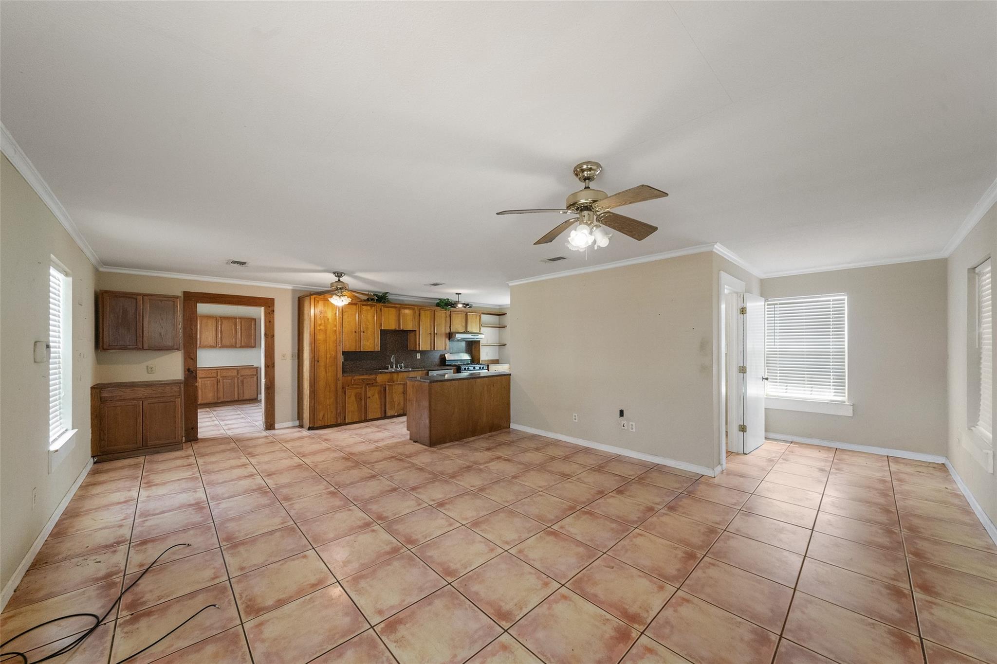 307 Center Street Property Photo 15