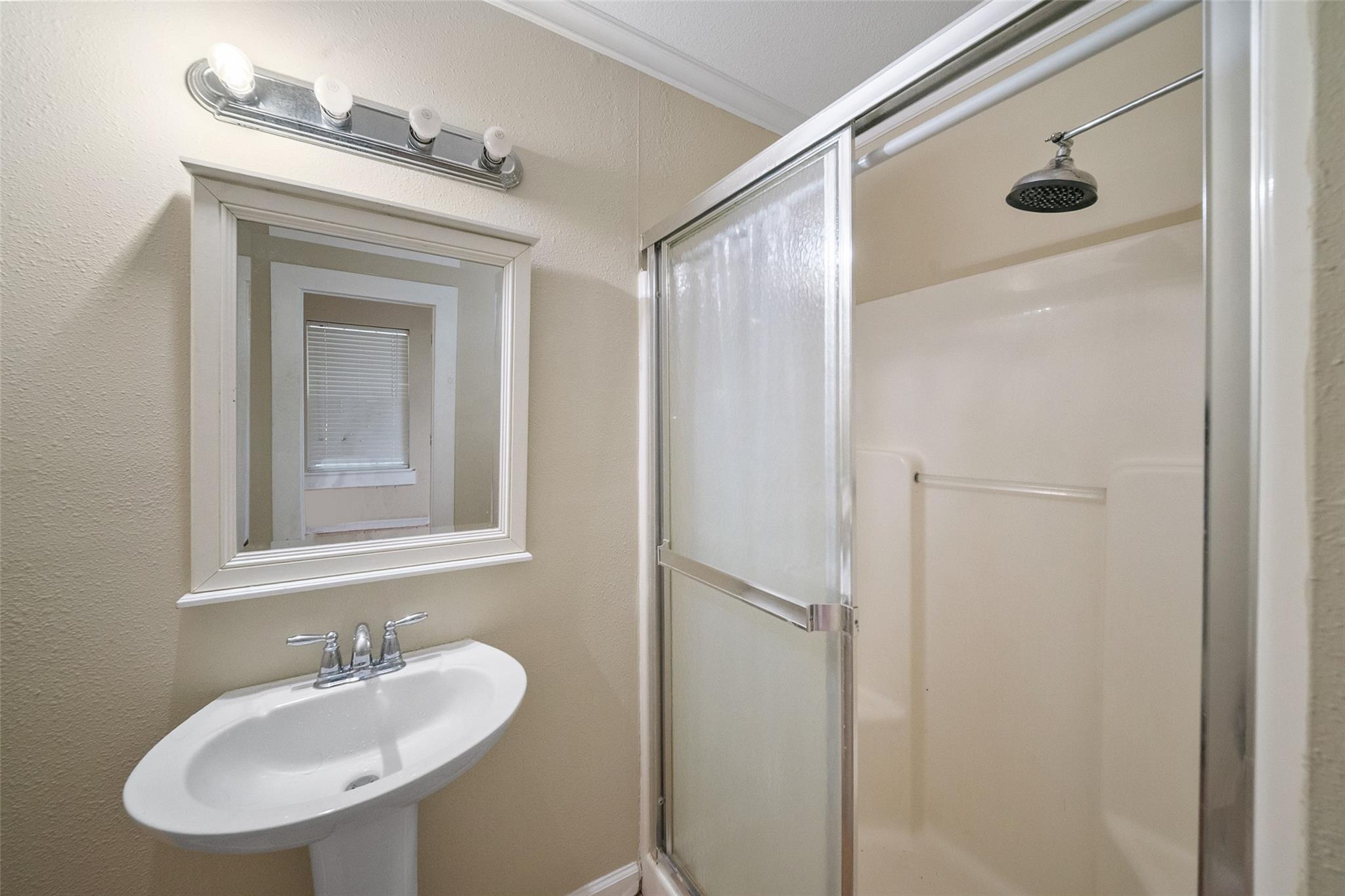 307 Center Street Property Photo 18