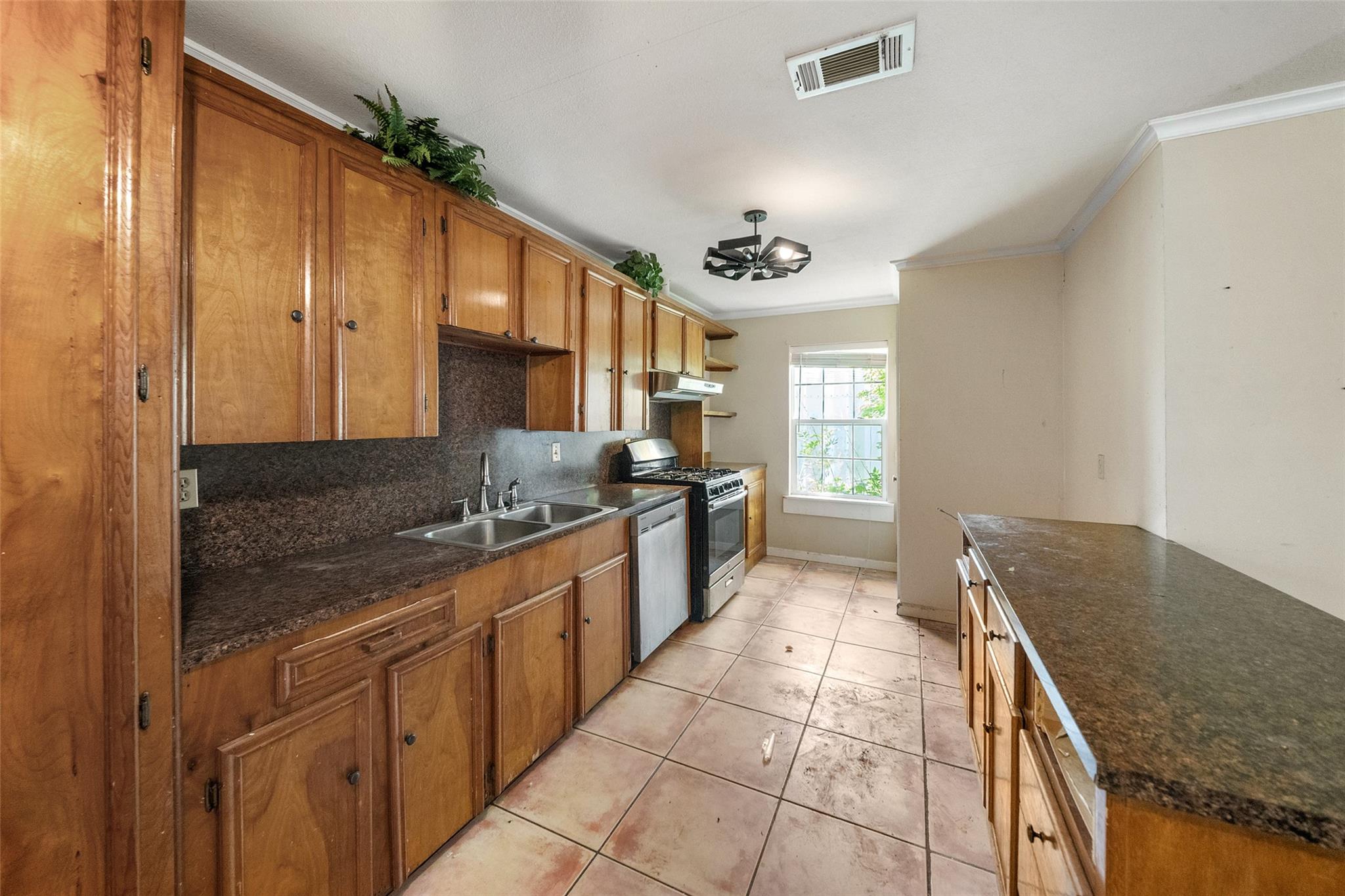 307 Center Street Property Photo 20