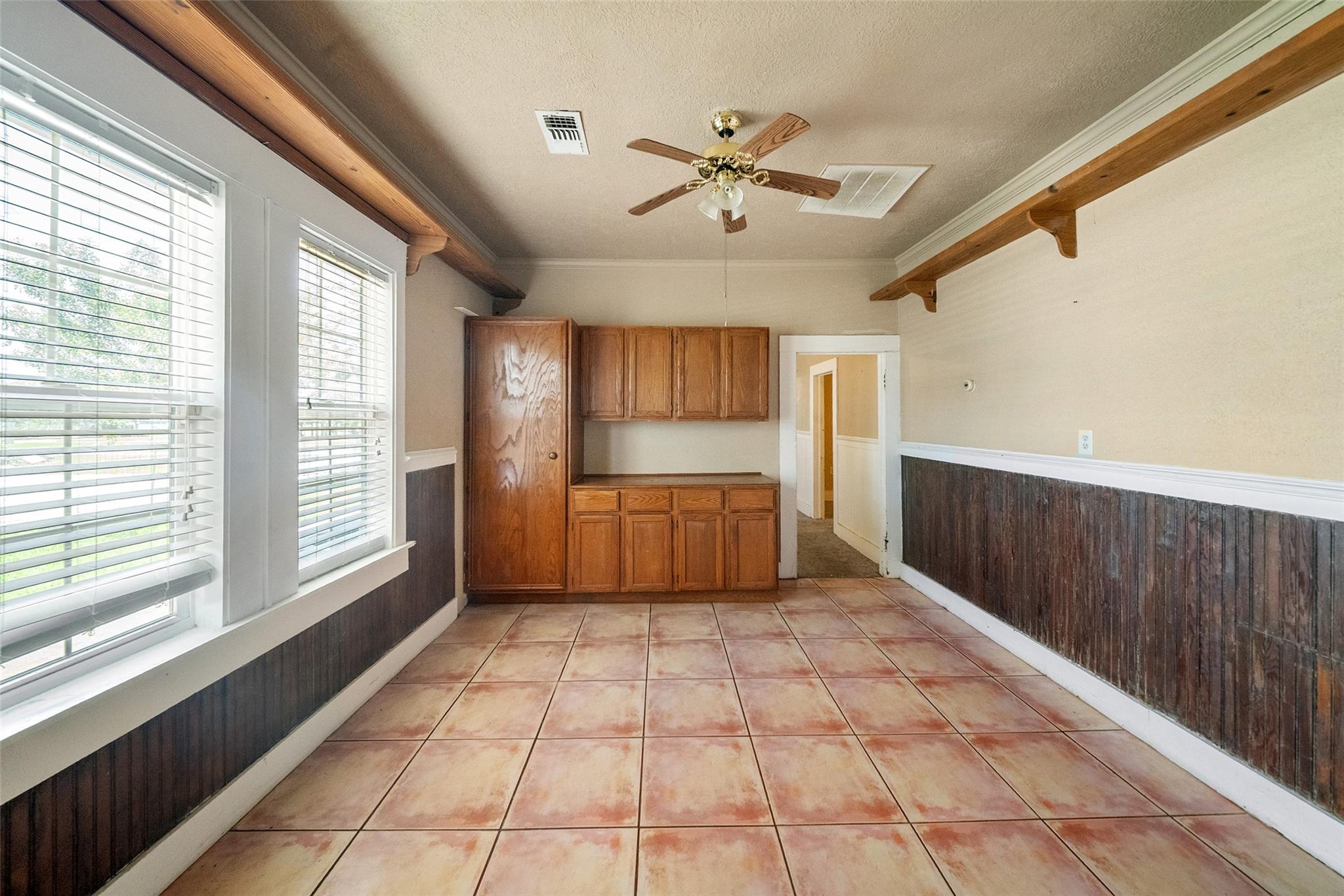 307 Center Street Property Photo 22
