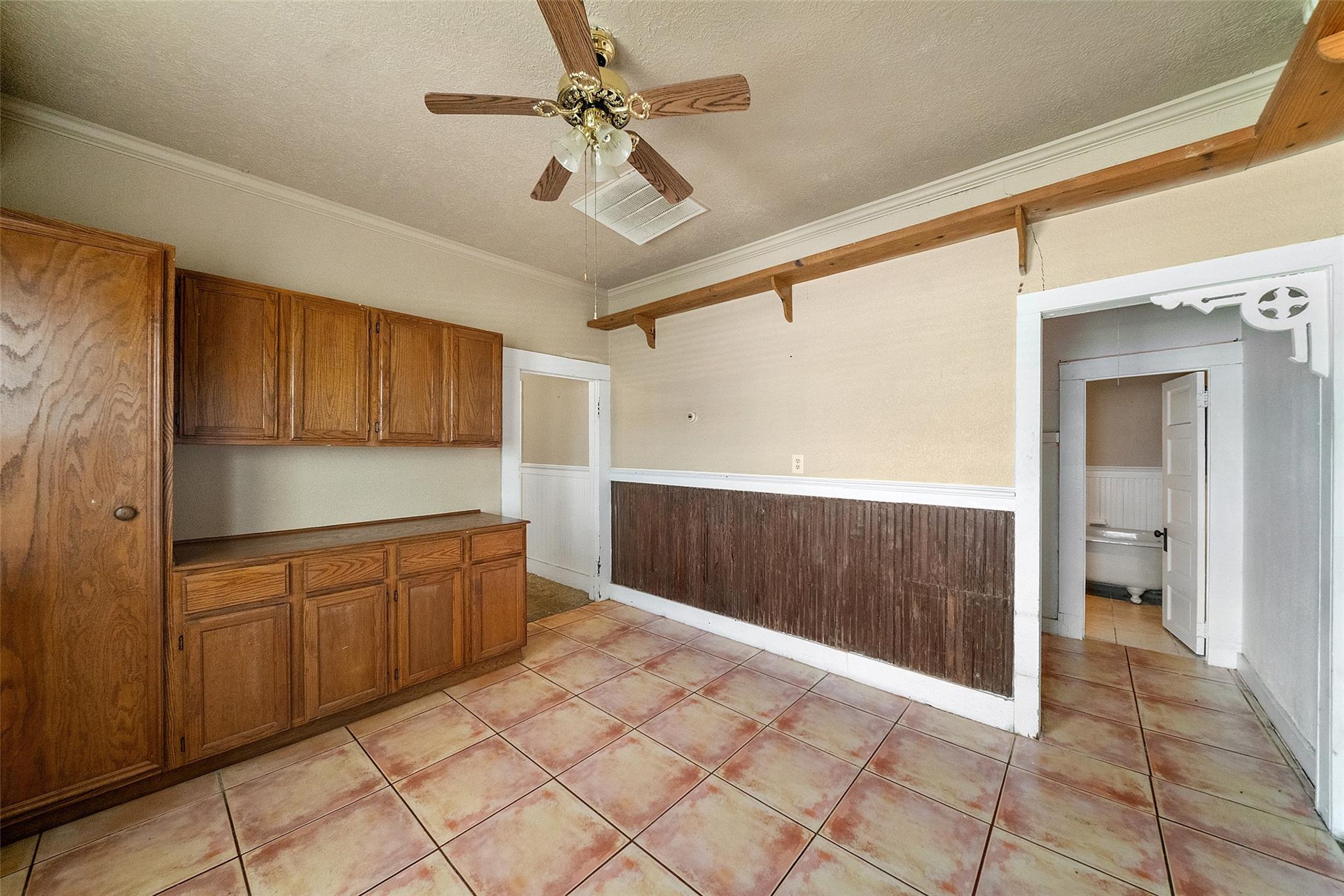 307 Center Street Property Photo 23