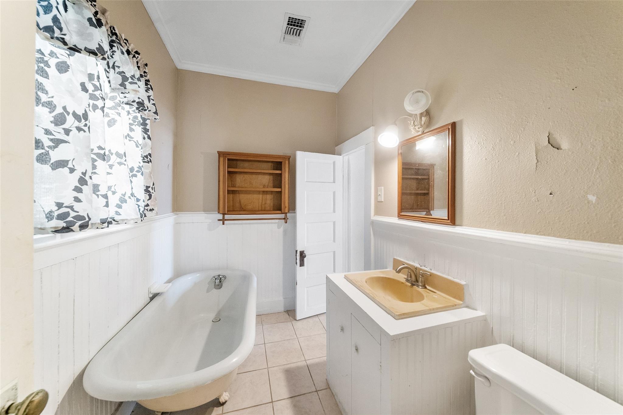 307 Center Street Property Photo 26
