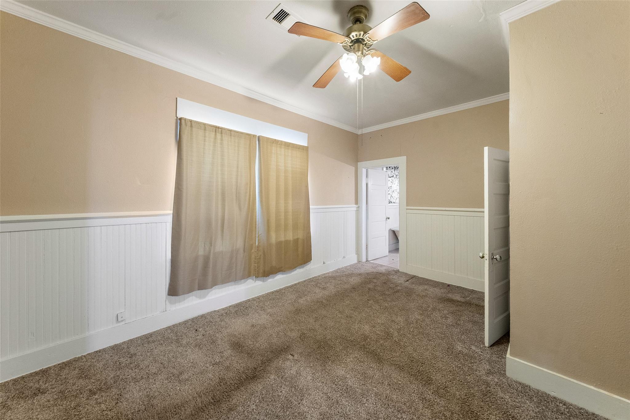 307 Center Street Property Photo 28