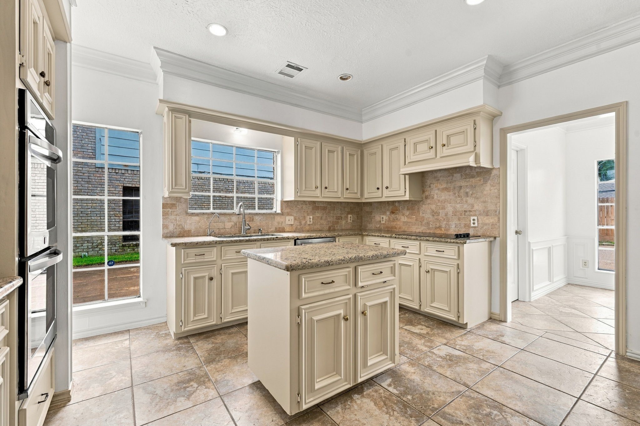 15407 Dawn Meadows Drive Property Photo 12