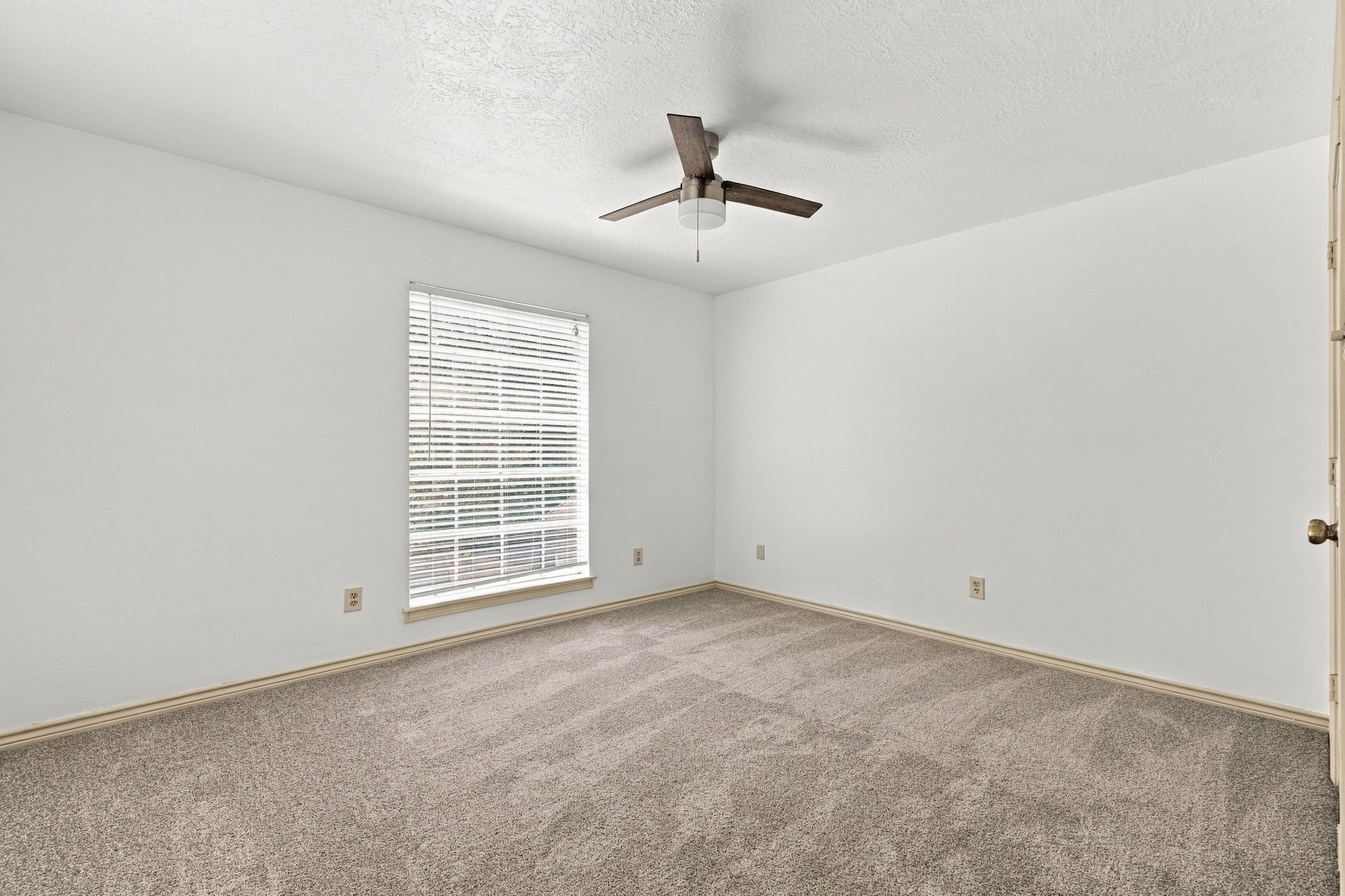 15407 Dawn Meadows Drive Property Photo 23