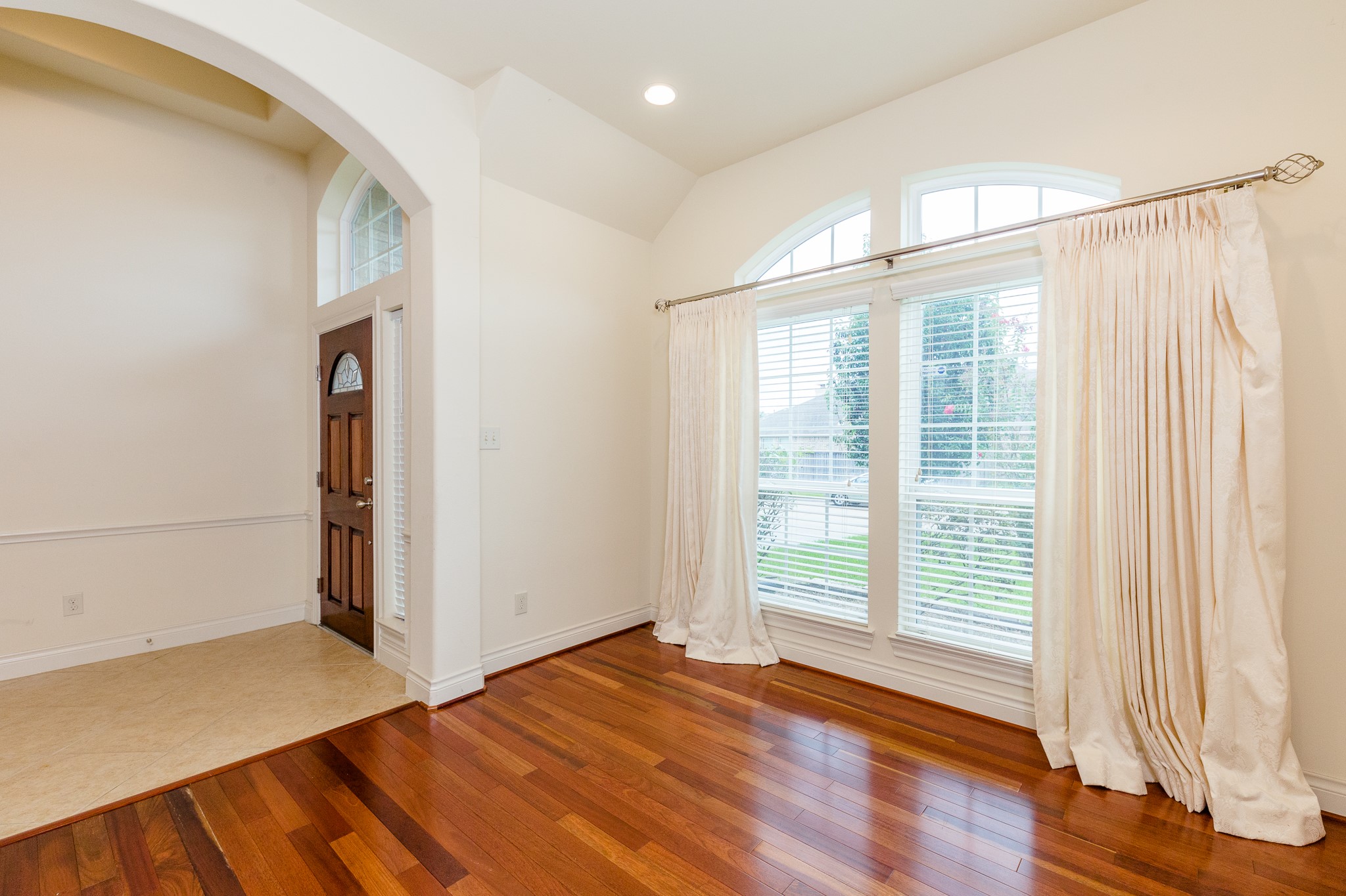 2703 Wild Lilac Drive Property Photo 4