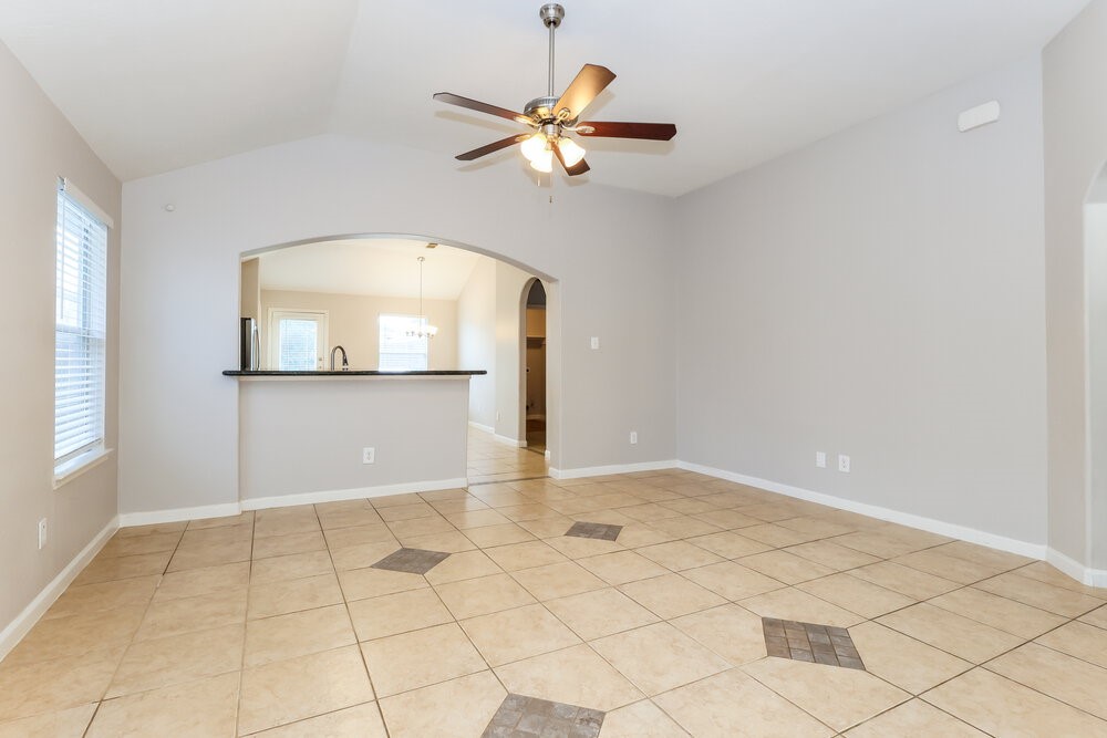 3426 Owl Crossing Lane Property Photo 3