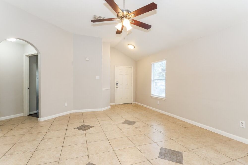 3426 Owl Crossing Lane Property Photo 4