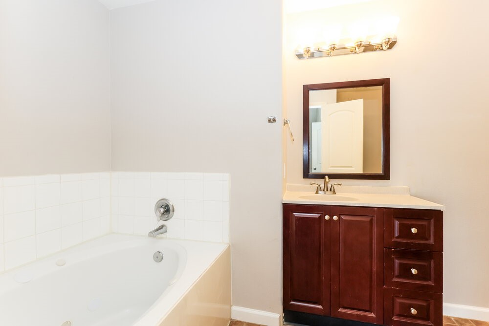 3426 Owl Crossing Lane Property Photo 9
