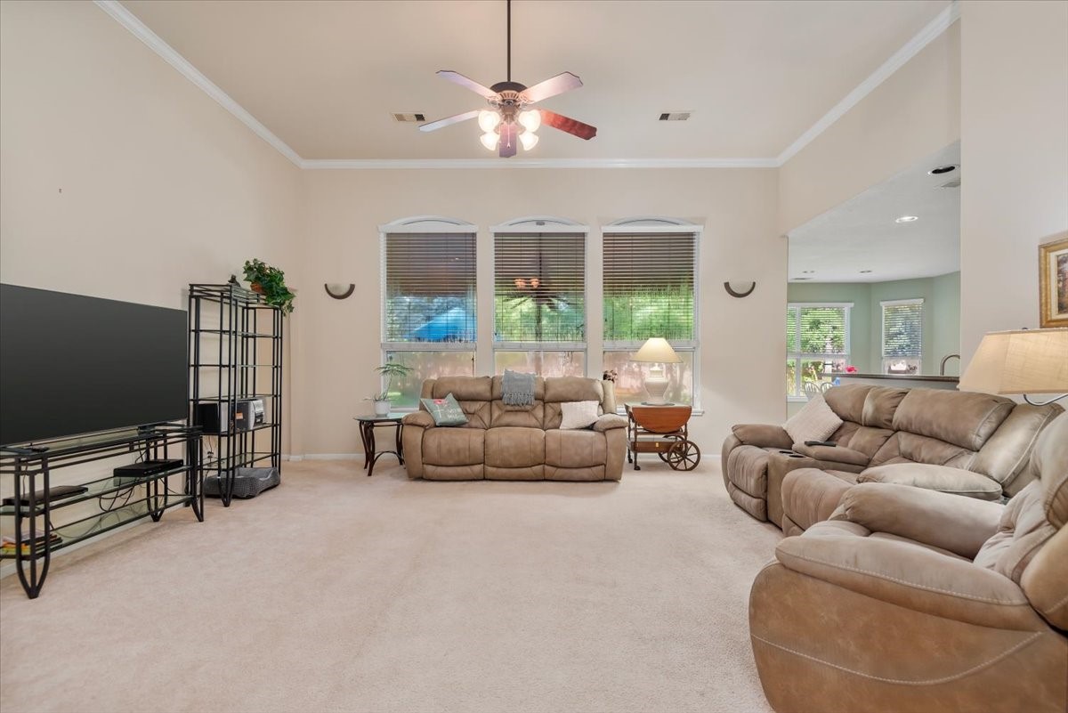 903 Douglas Fir Drive Property Photo 9