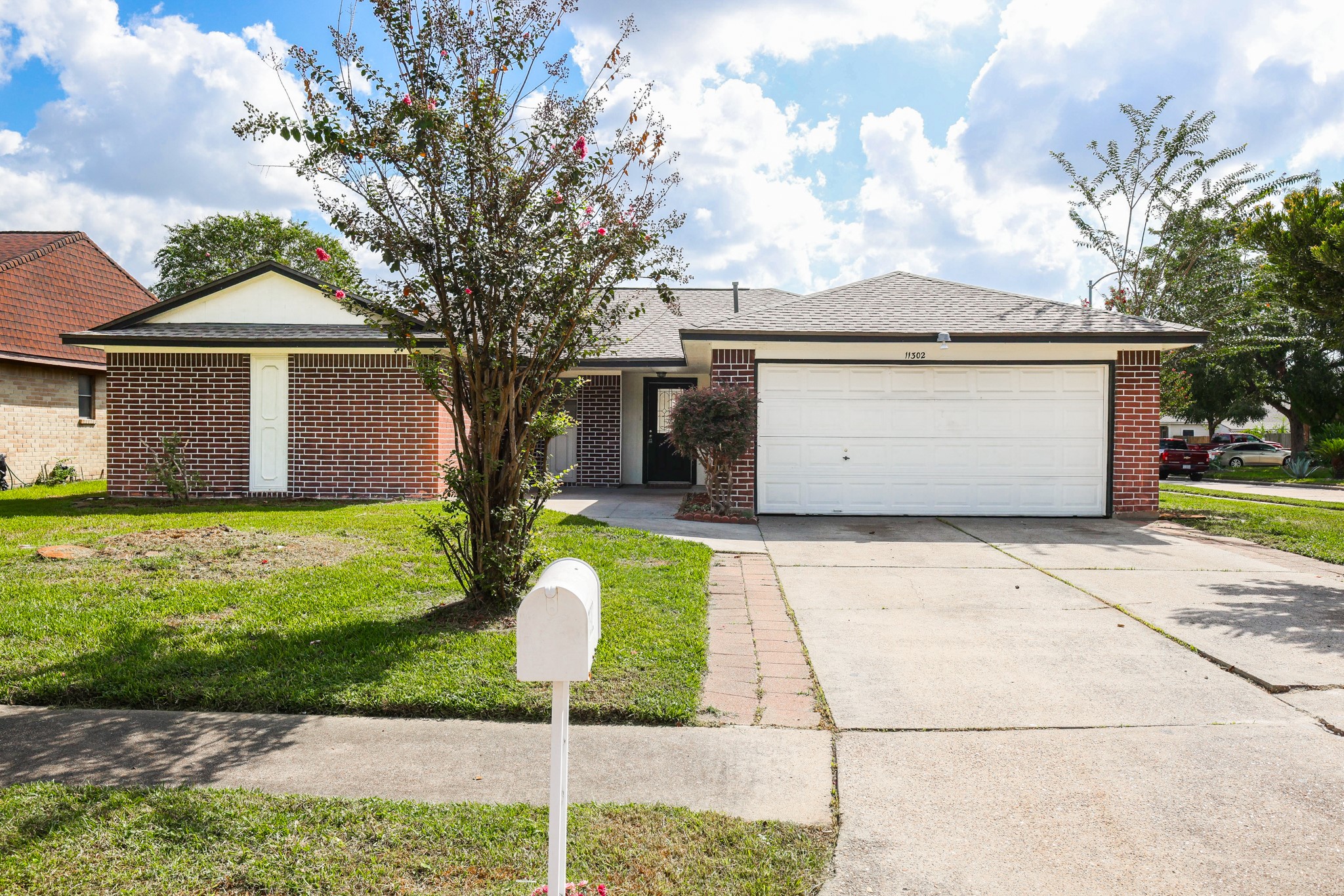 11302 Paramount Lane Property Photo 1