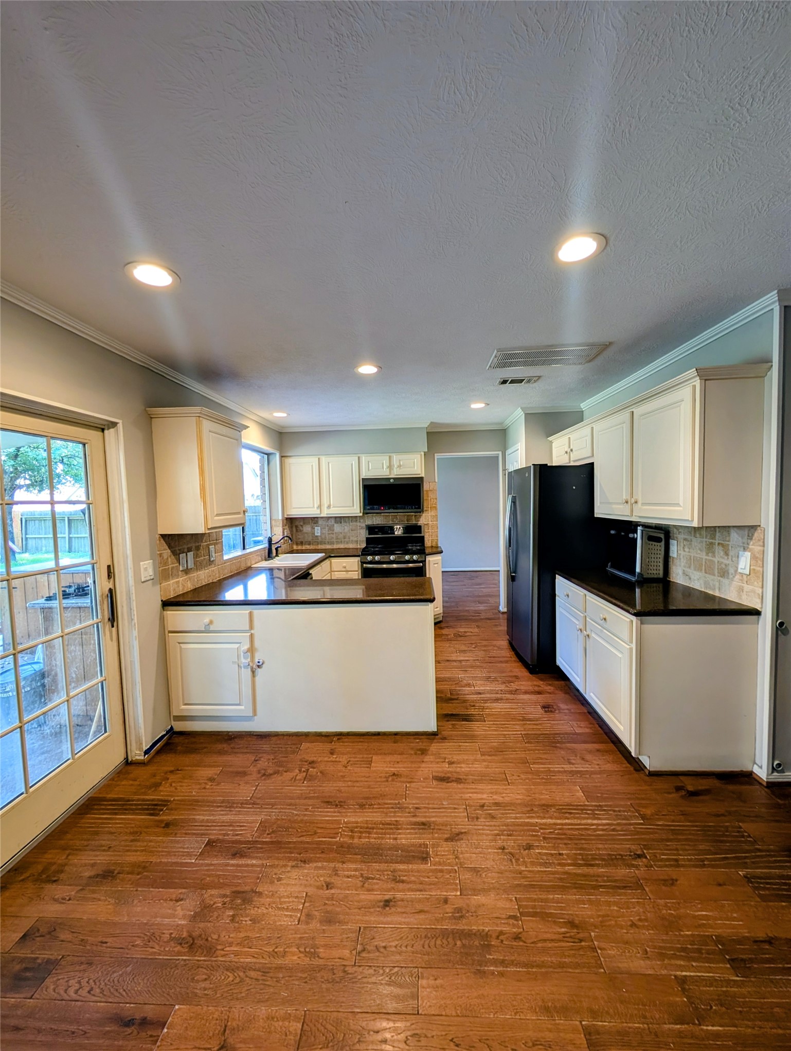 12506 Mill Ridge Drive Property Photo 6