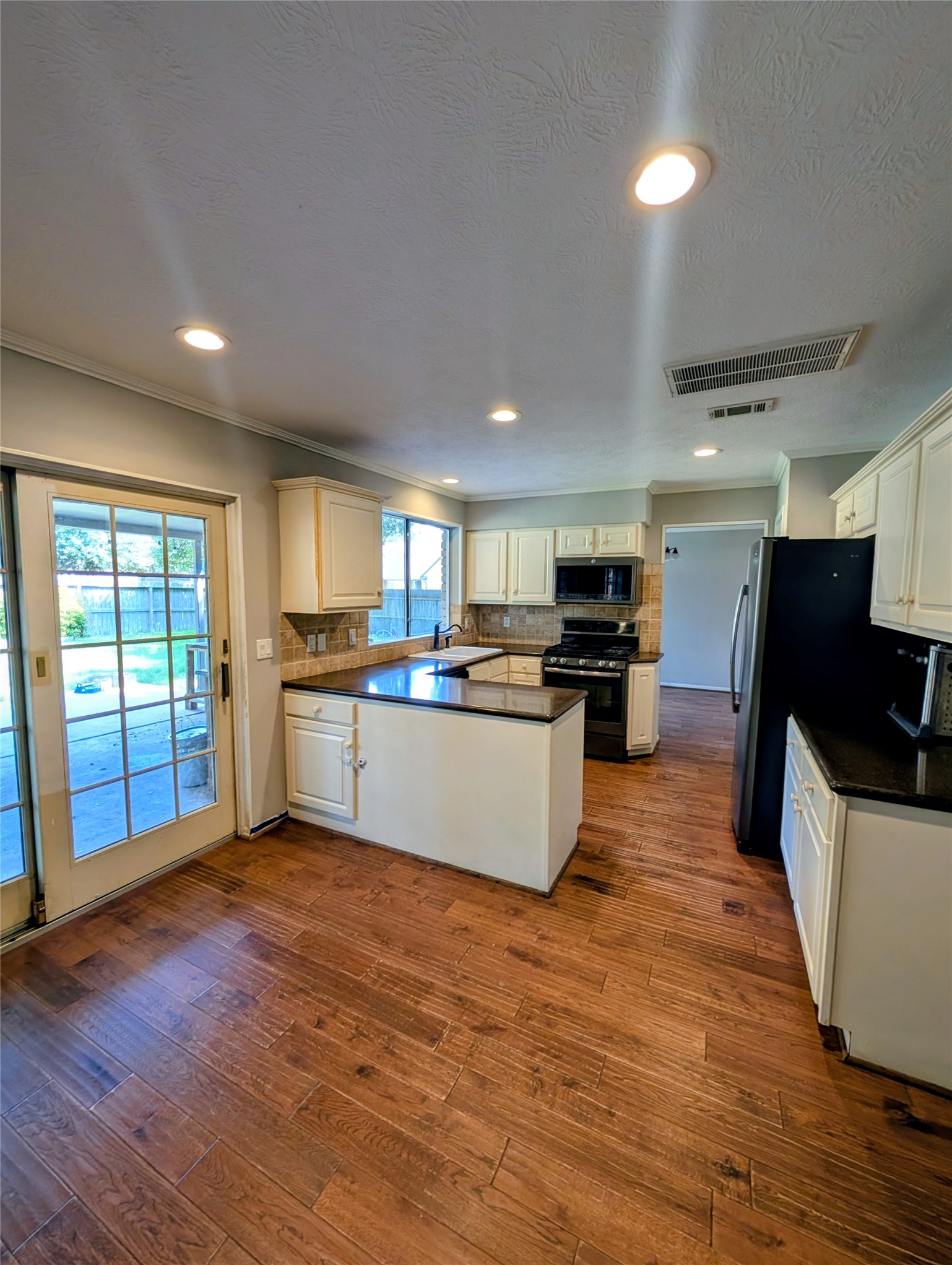 12506 Mill Ridge Drive Property Photo 7