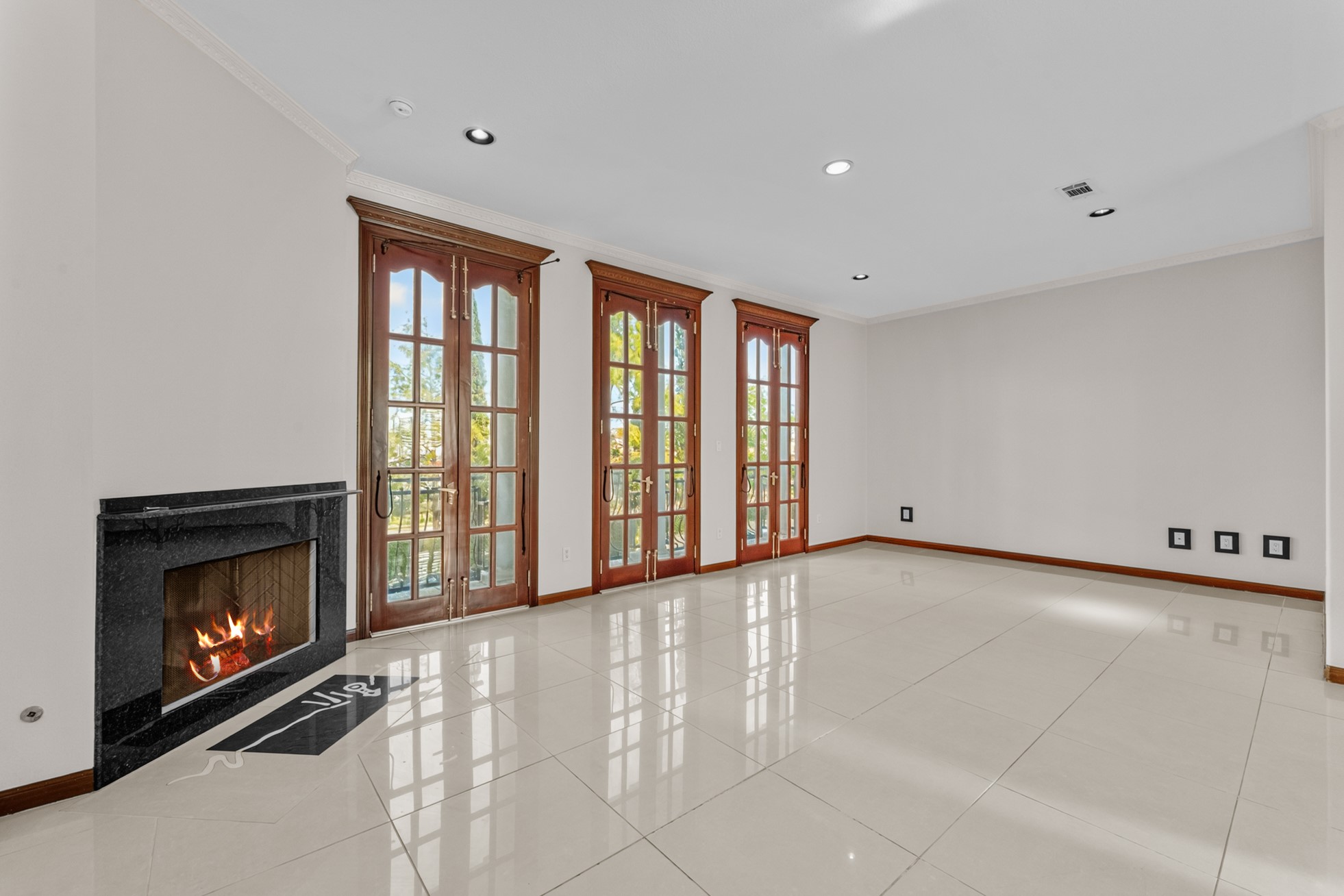 6018 Kirby Drive Property Photo 22