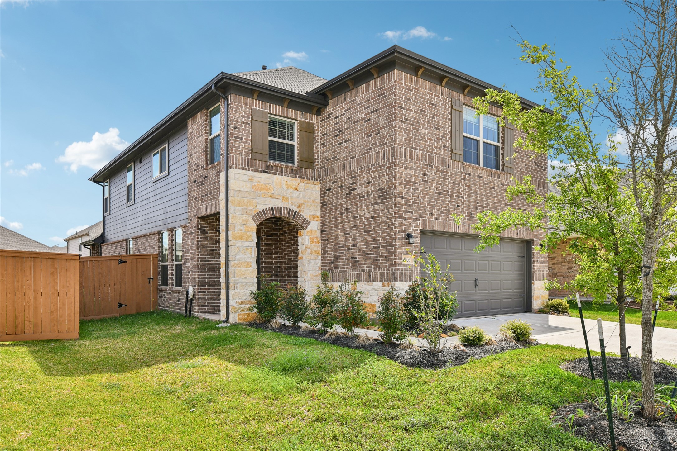 4806 Sand Clouds Drive Property Photo 3