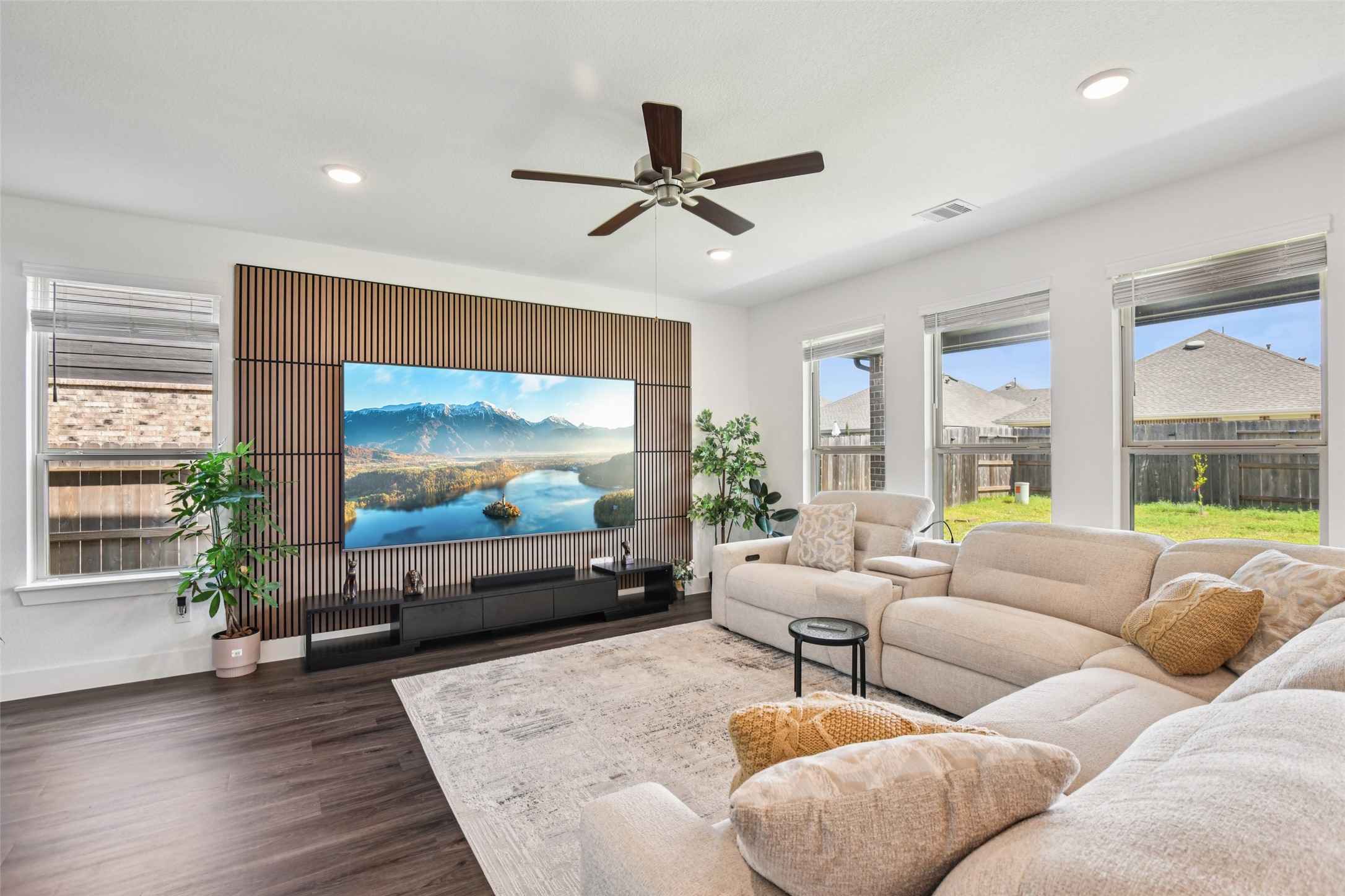 4806 Sand Clouds Drive Property Photo 8