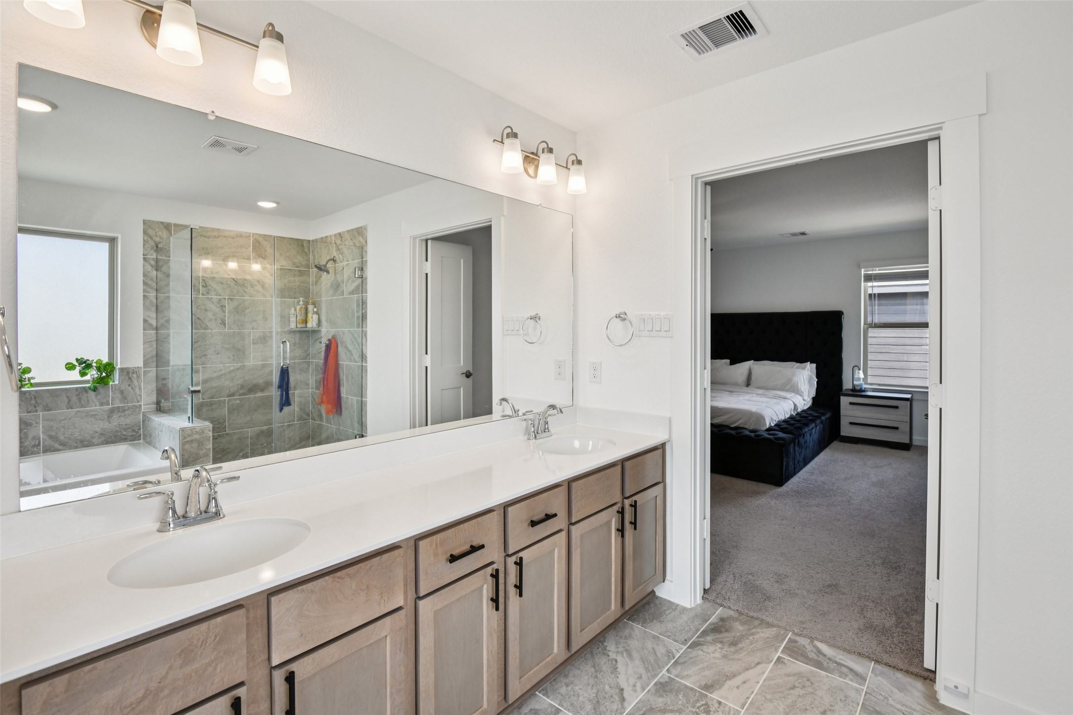 4806 Sand Clouds Drive Property Photo 24