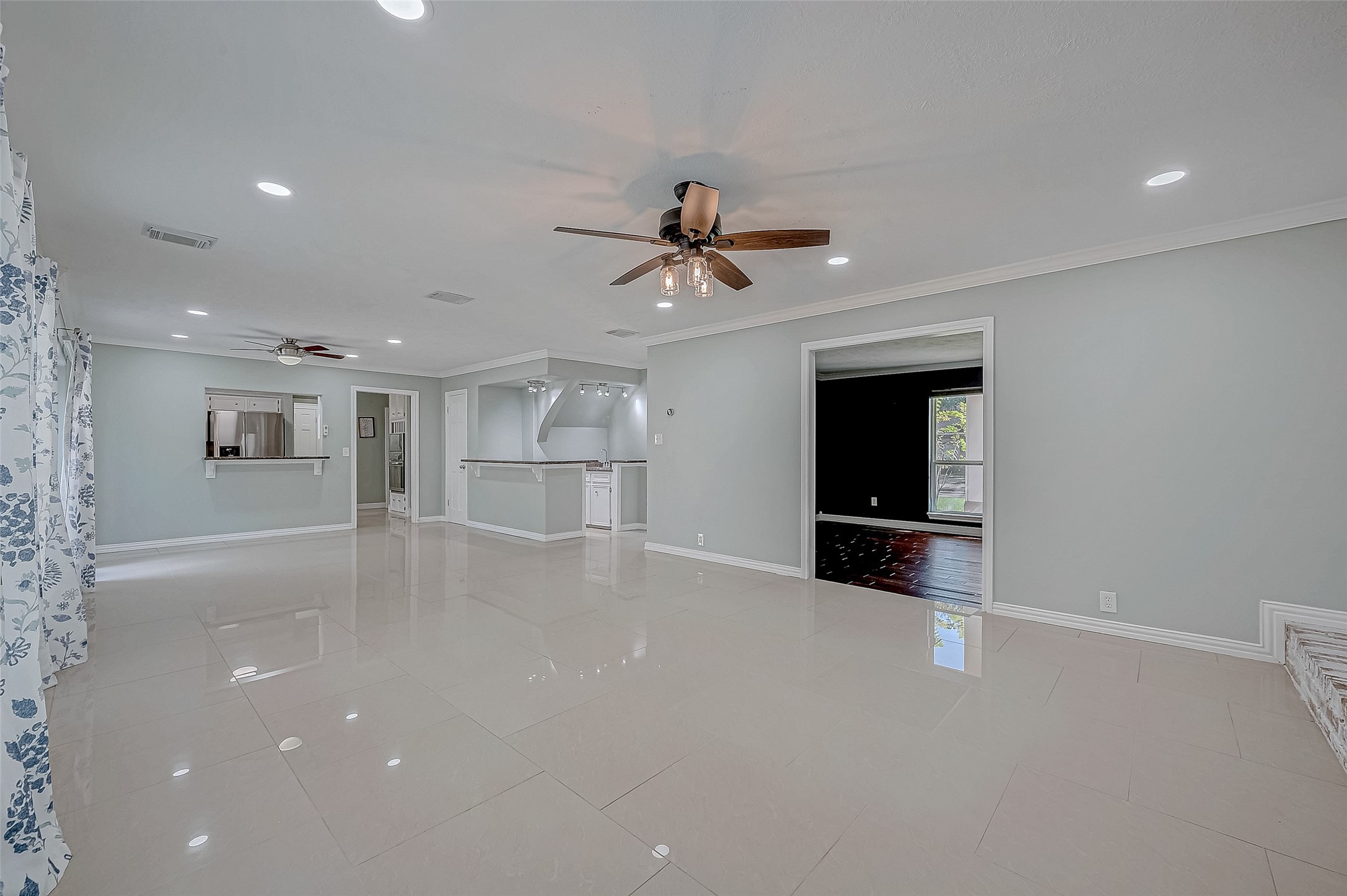 8110 Bent Oak Lane Property Photo 14
