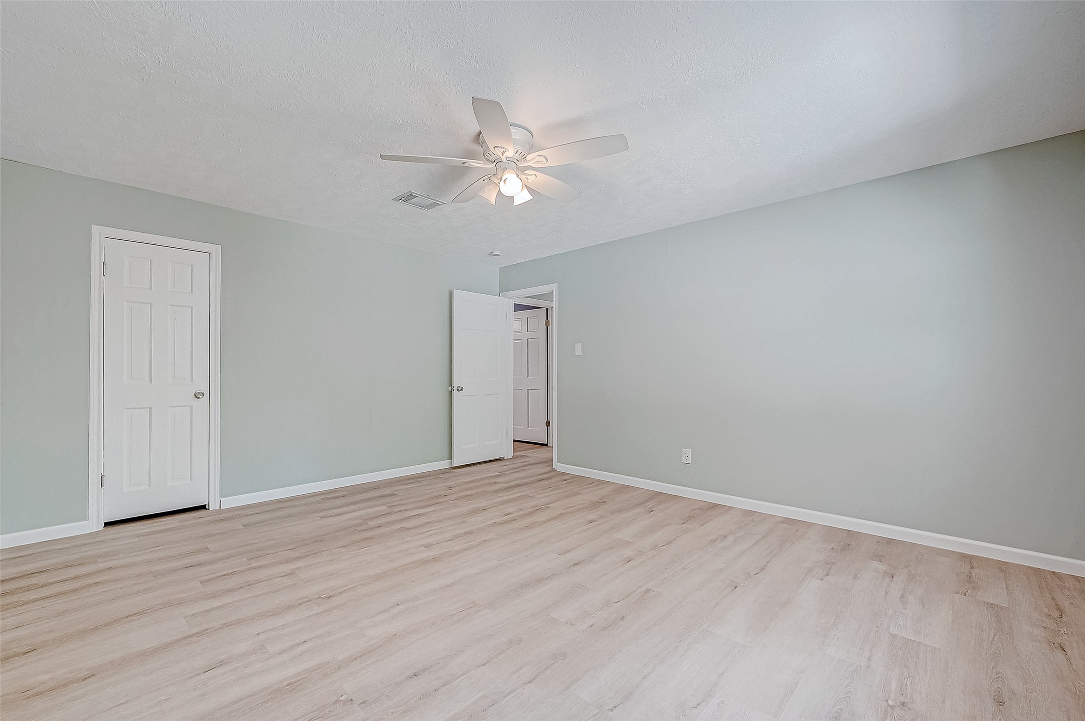8110 Bent Oak Lane Property Photo 30