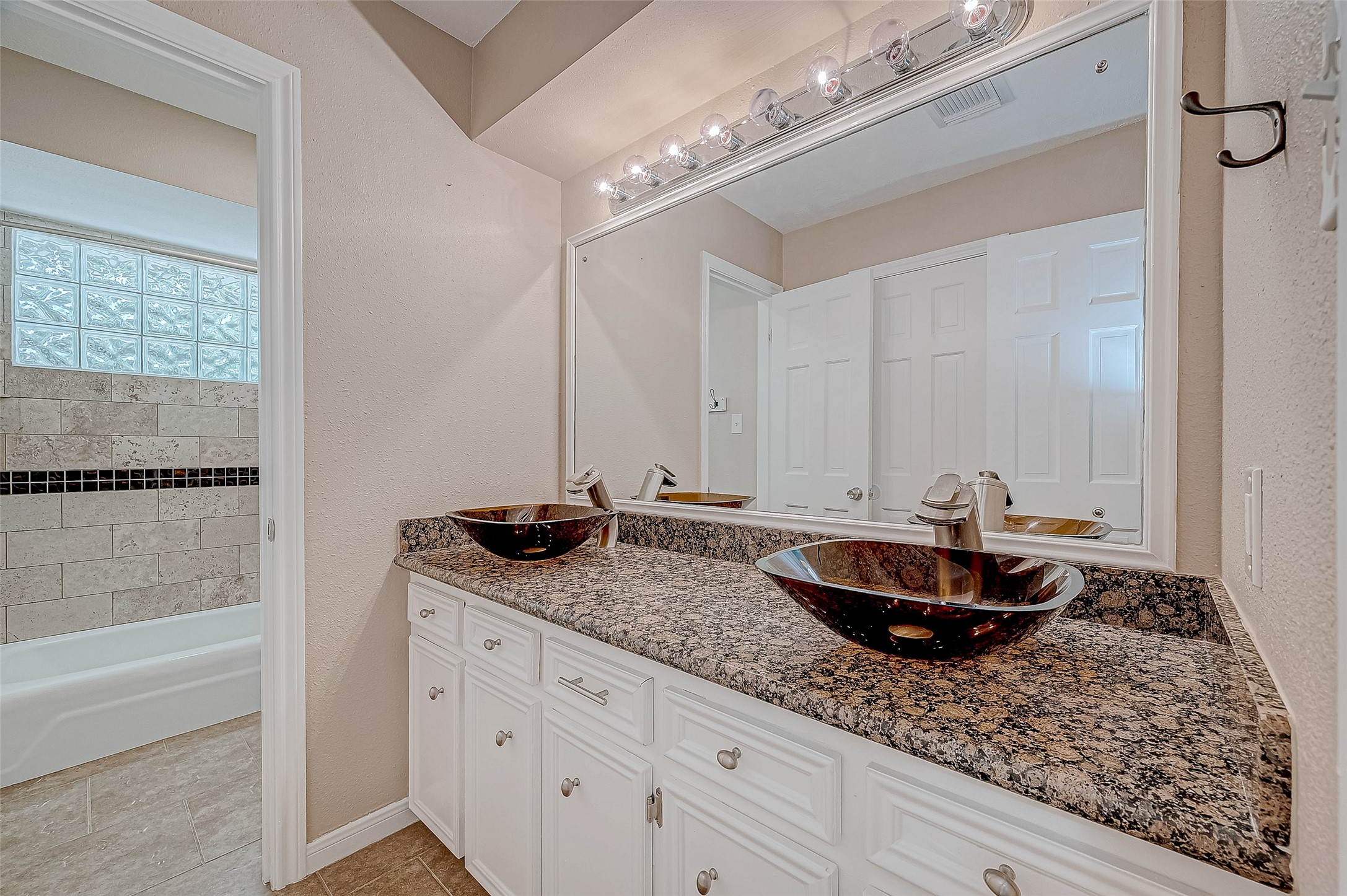 8110 Bent Oak Lane Property Photo 31