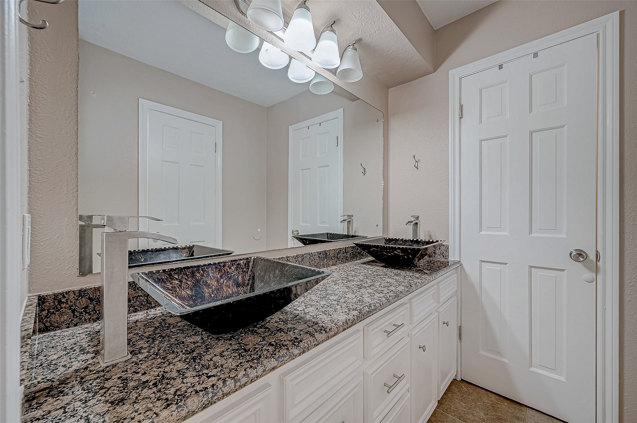 8110 Bent Oak Lane Property Photo 38