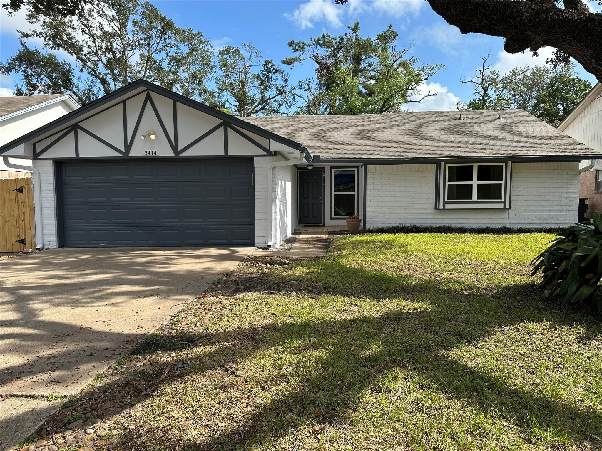 2414 Manila Lane, Houston TX 77043 Property Photo 1