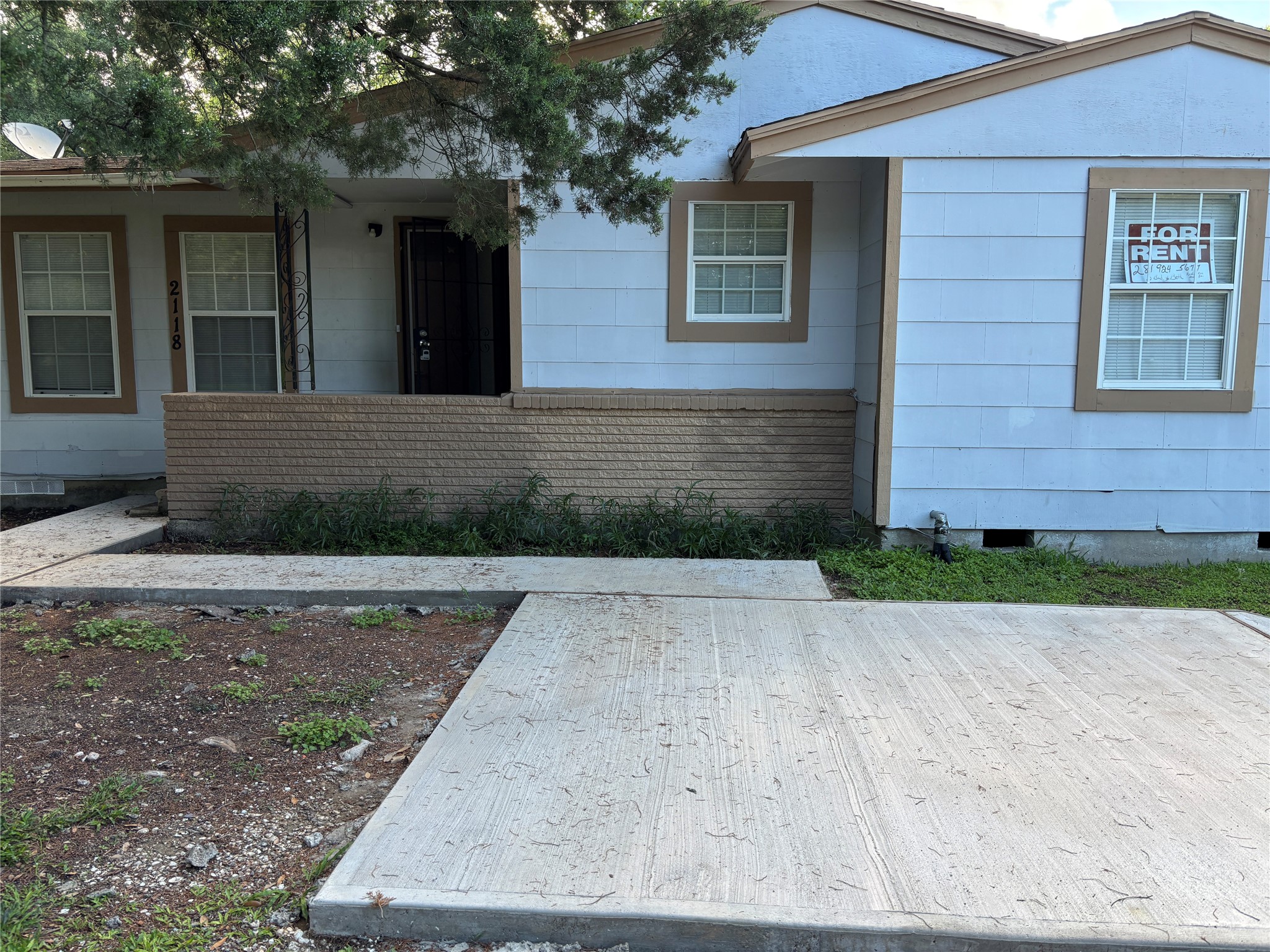 2118 8th Street Property Photo 1