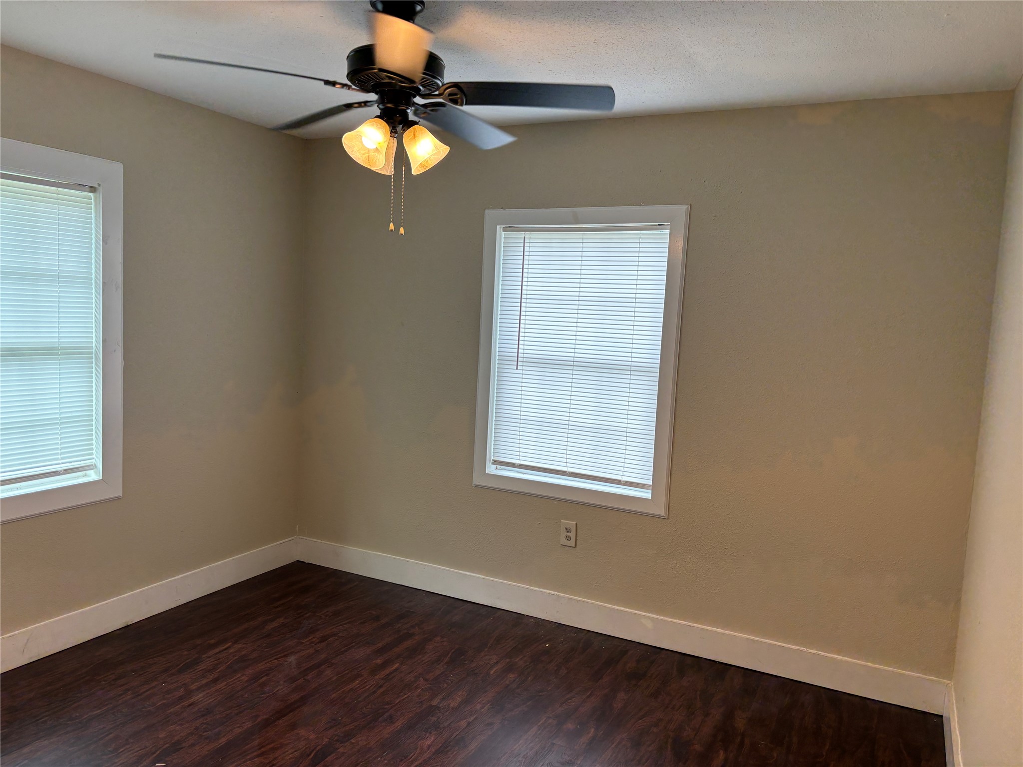 2118 8th Street Property Photo 5