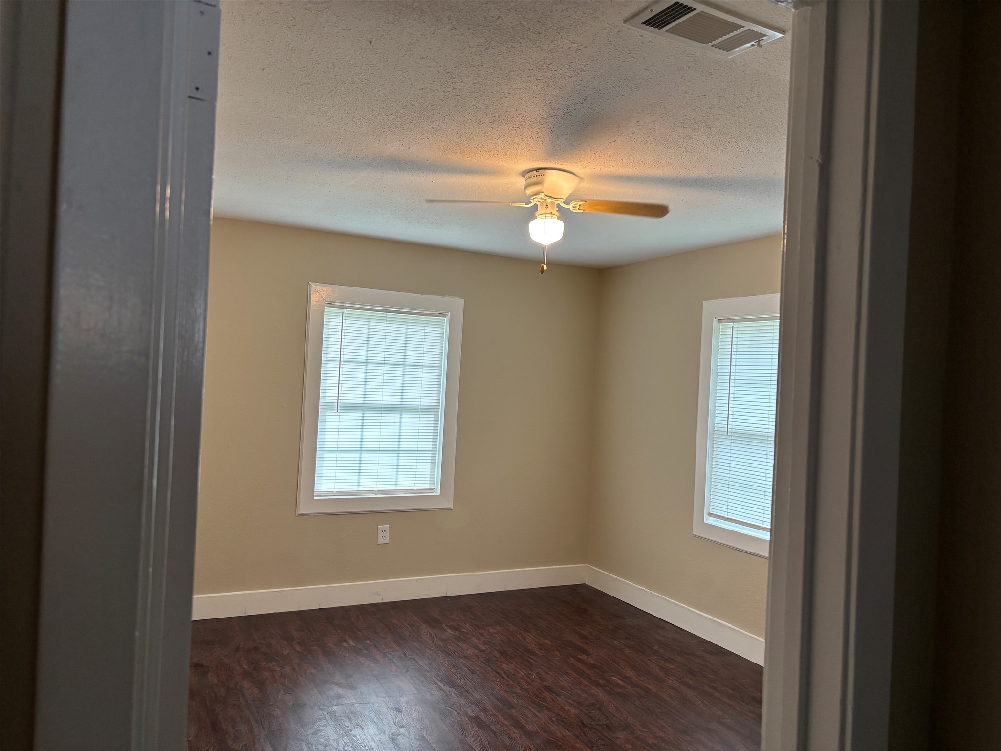 2118 8th Street Property Photo 6