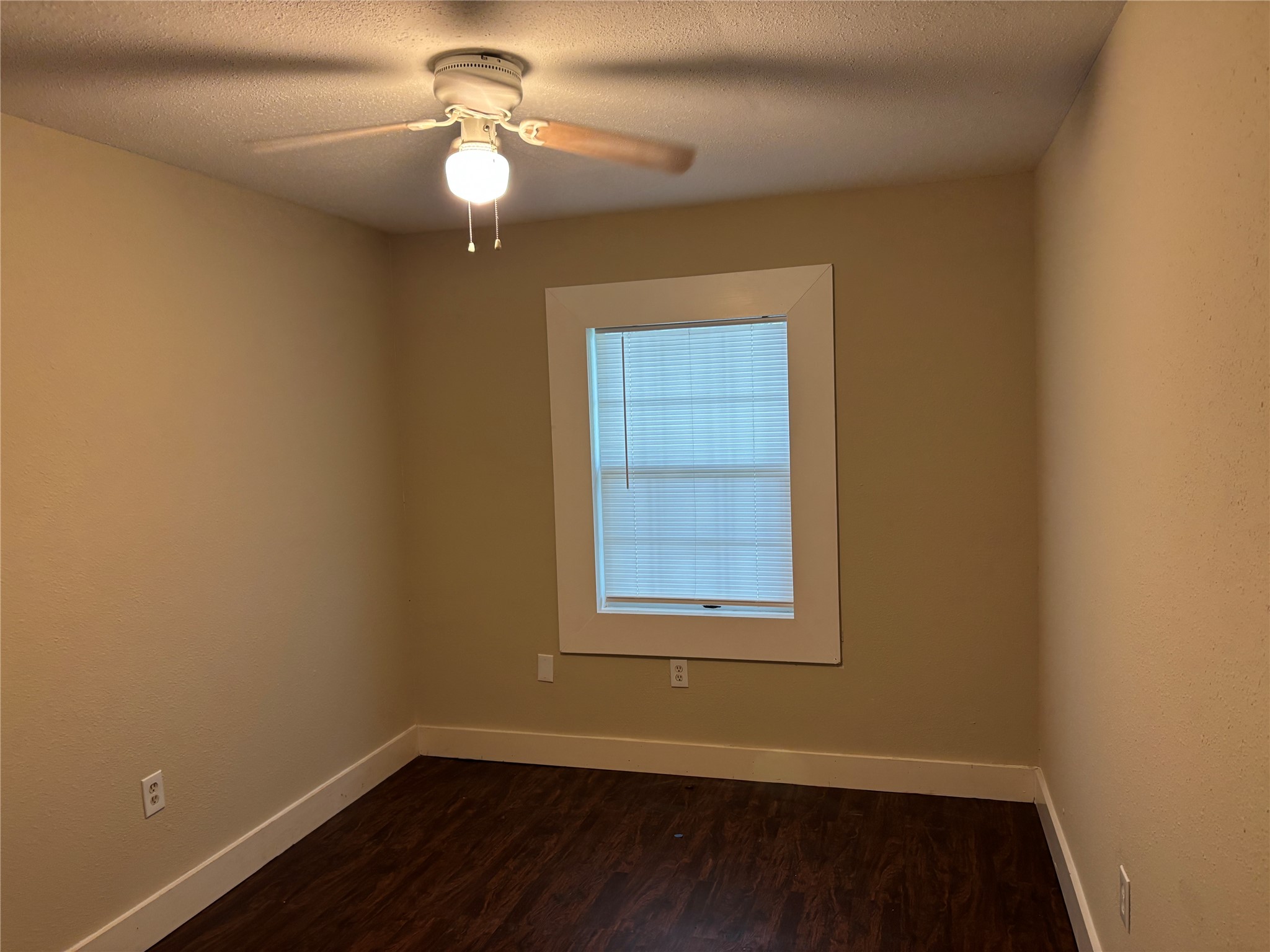 2118 8th Street Property Photo 7
