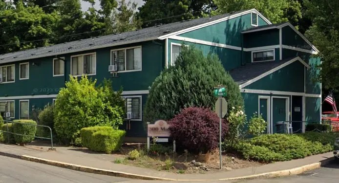 300 Se Main St Property Photo