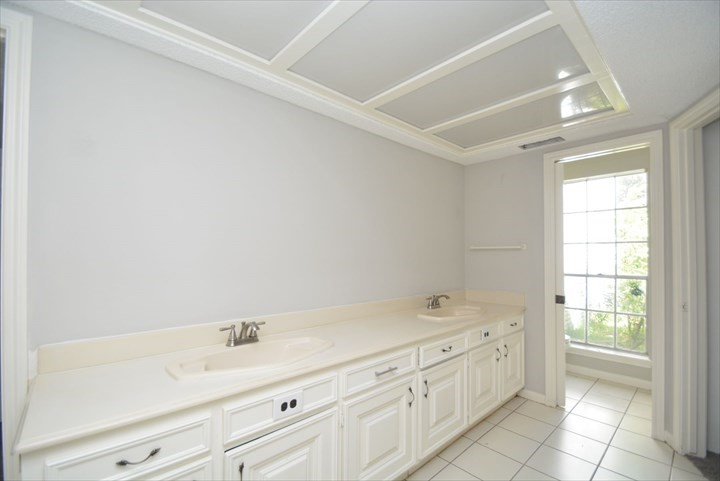 538 Longview Drive Property Photo 21