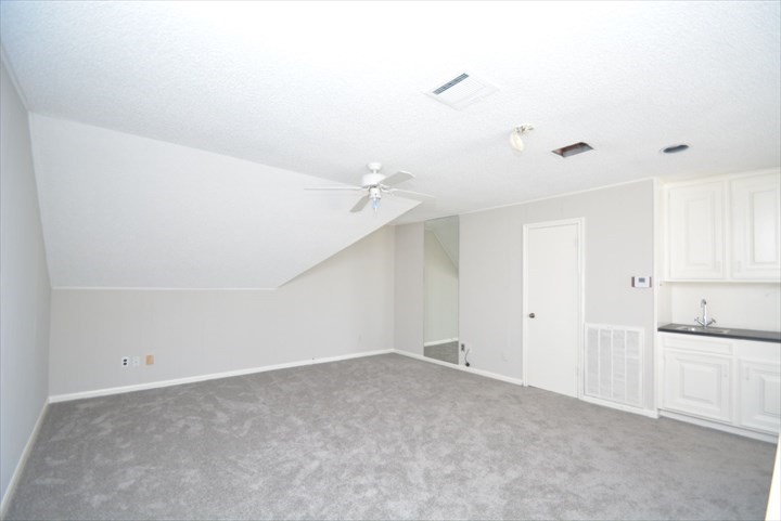 538 Longview Drive Property Photo 26