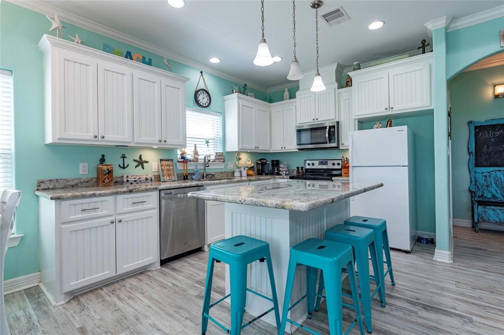 987 Surf Property Photo 7
