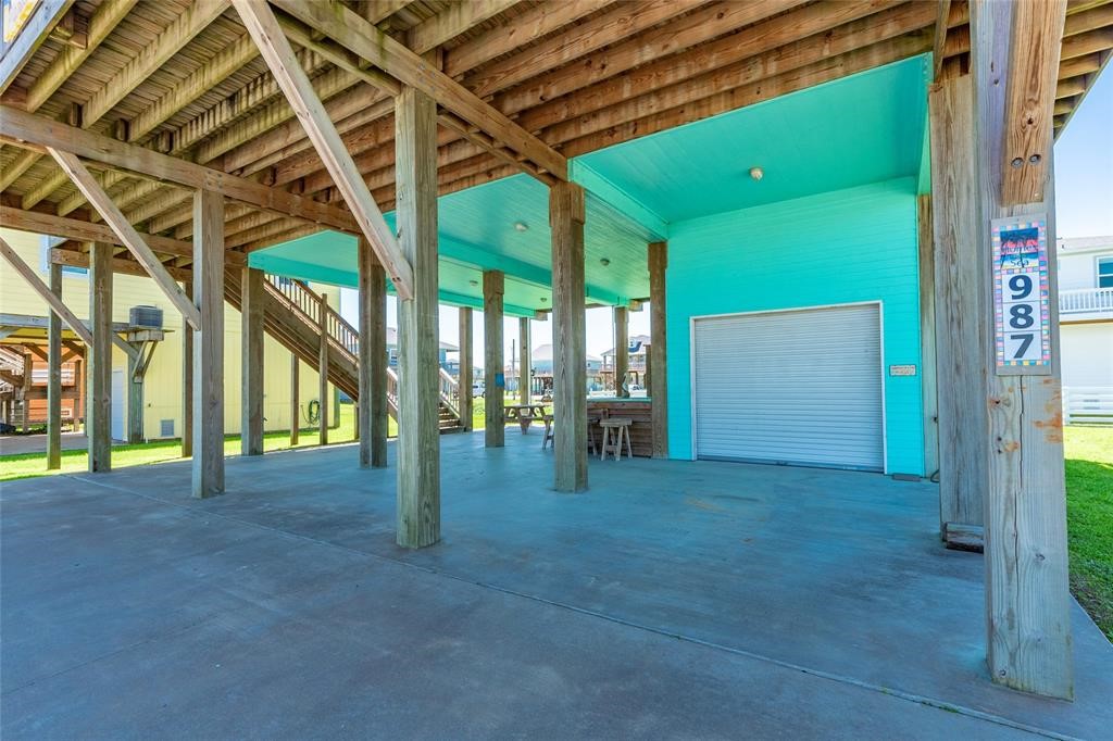 987 Surf Property Photo 31