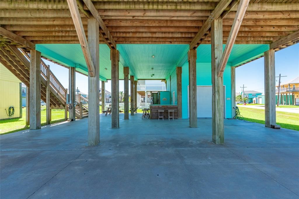 987 Surf Property Photo 32