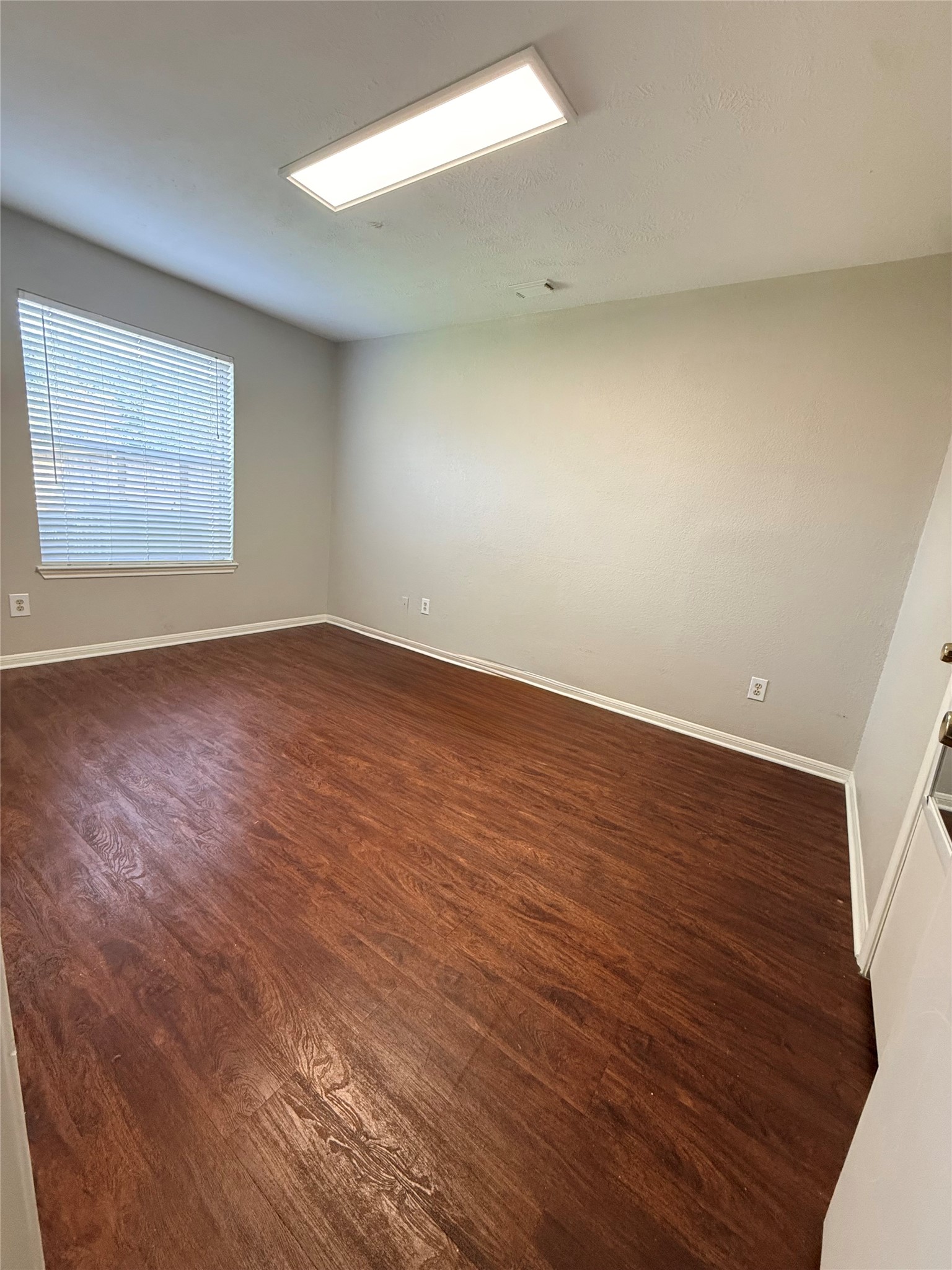 3118 Lakefield Way Property Photo 8