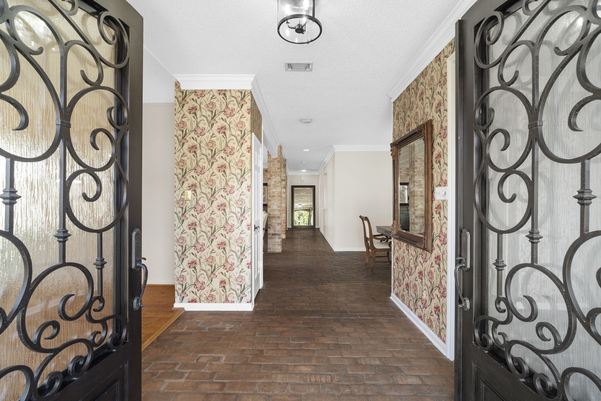 443 Fox Briar Lane Property Photo 3