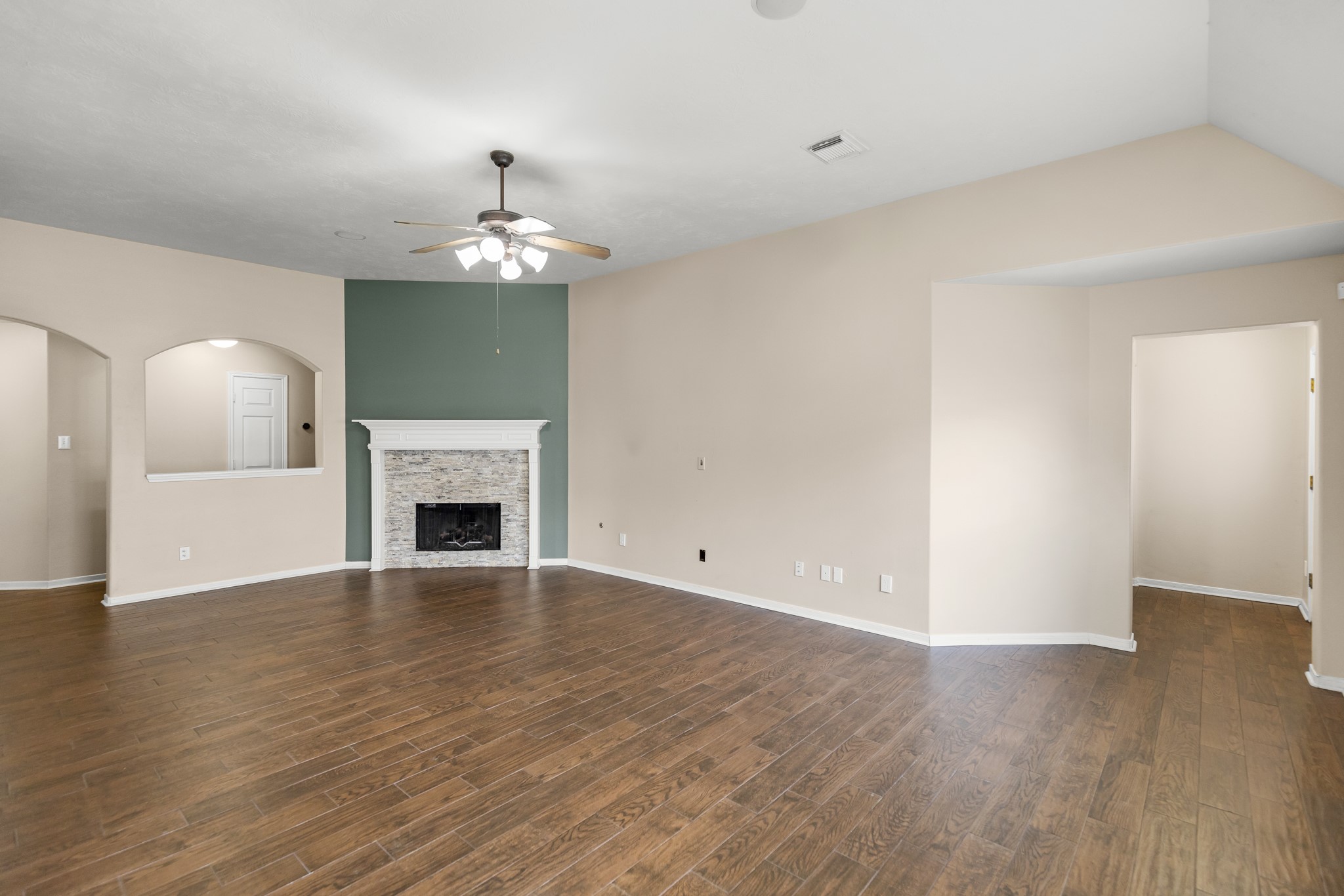 3403 Cypress Village Drive Property Photo 4